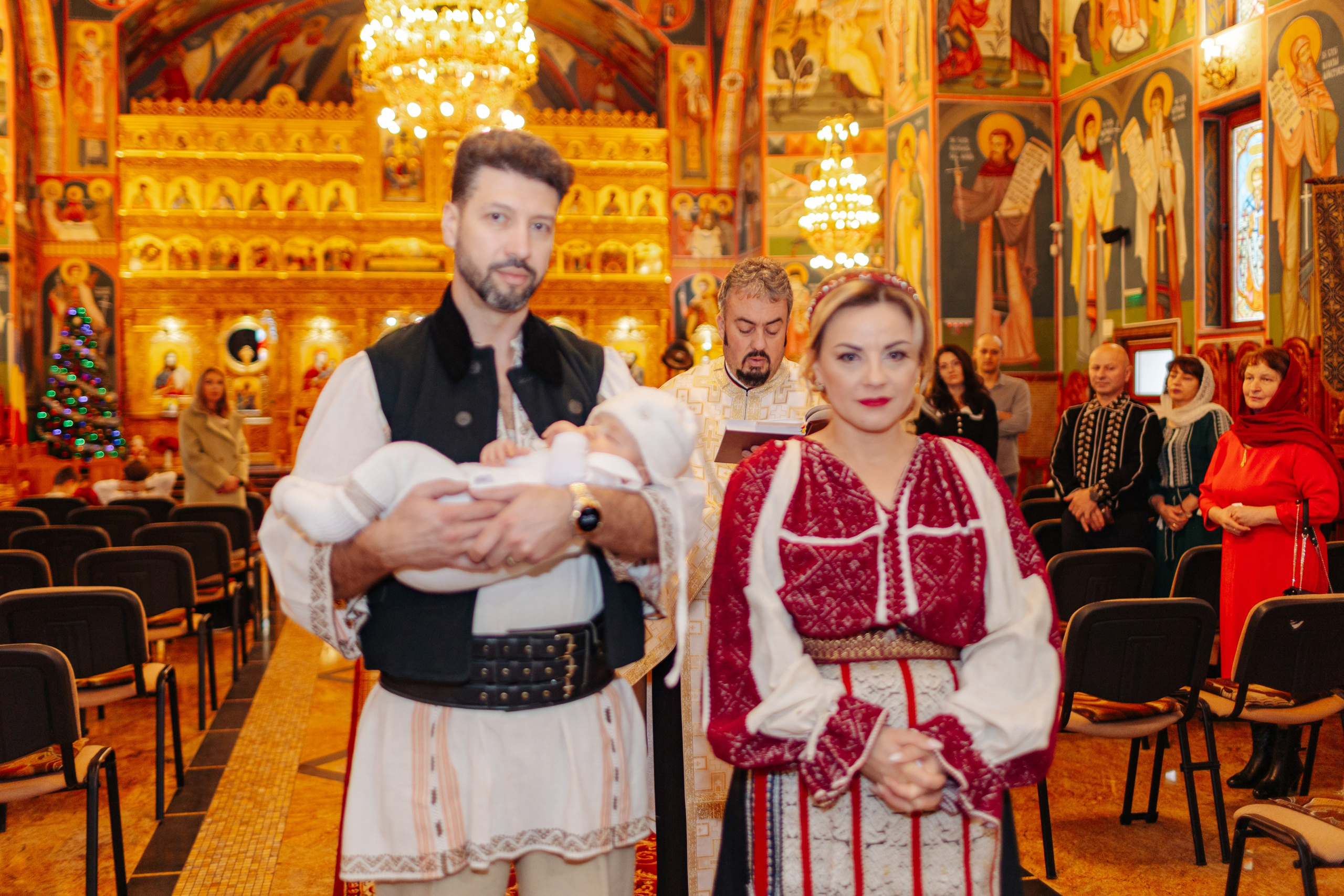 Botezul micuțului Matteo. Cristina Andronache fotograf Brașov fotograf de familie fotograf de nunta Brașov
