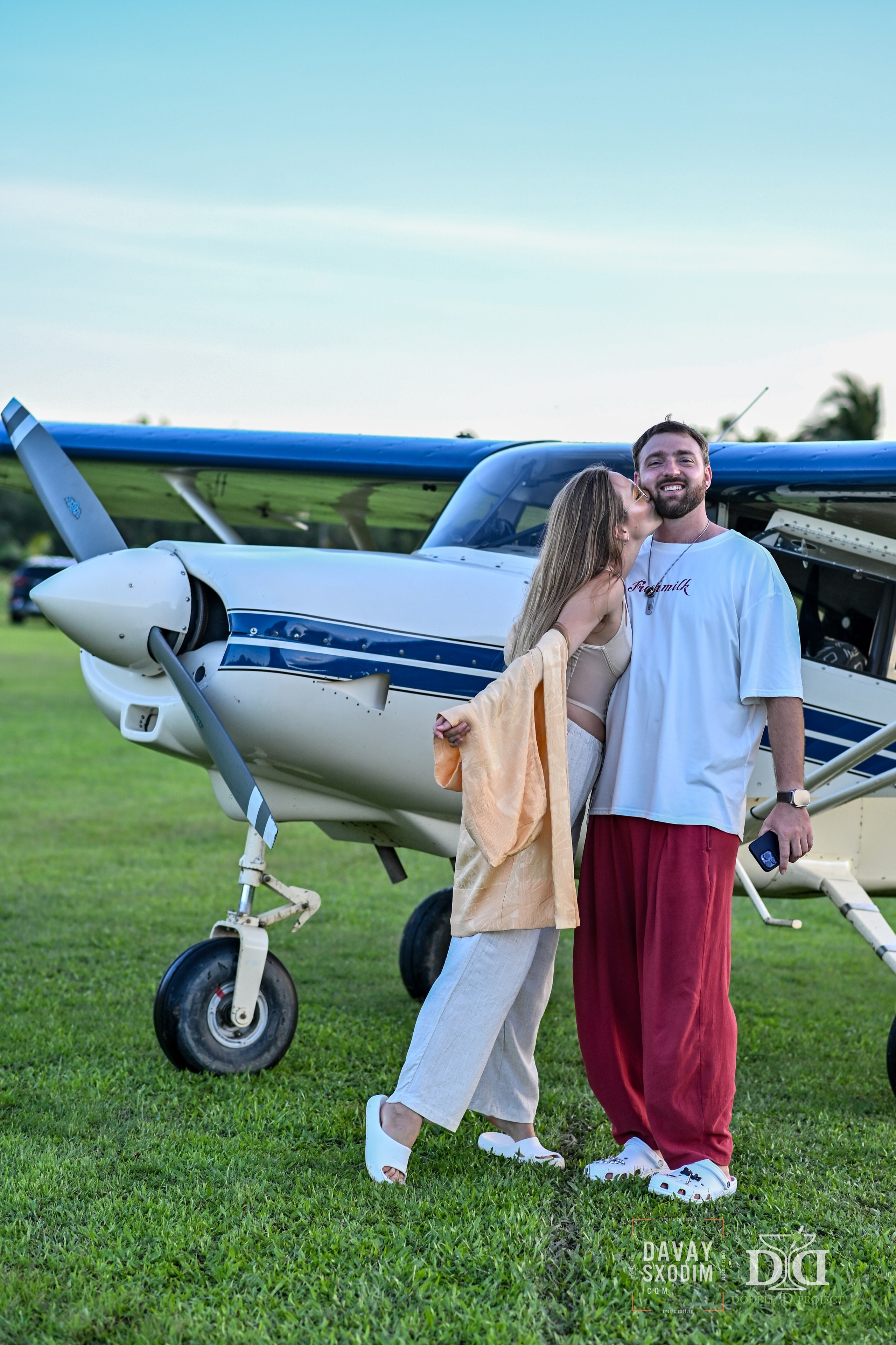 Вечеринка на аэродроме | Фоторепортаж | Афиша | DAVAYSXODIM.com PHUKET. АФИША|ФОТОРЕПОРТАЖИ|ИВЕНТЫ|ПХУКЕТ