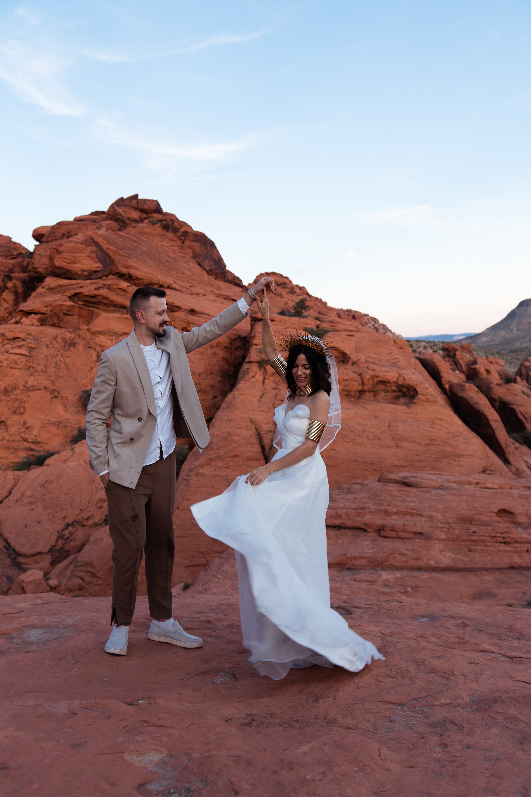 M&S. Wedding & elopement photographer Viktoriya Kravtsov. Las Vegas