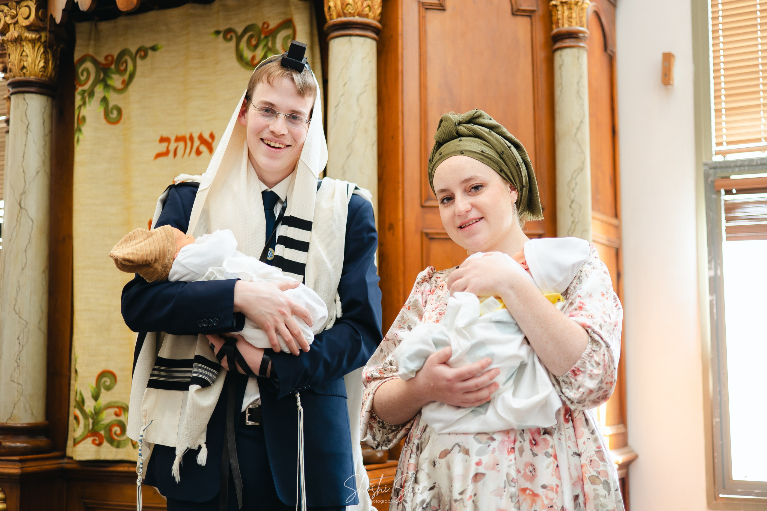 BRIT TWINS. Https://shi-photo.com/