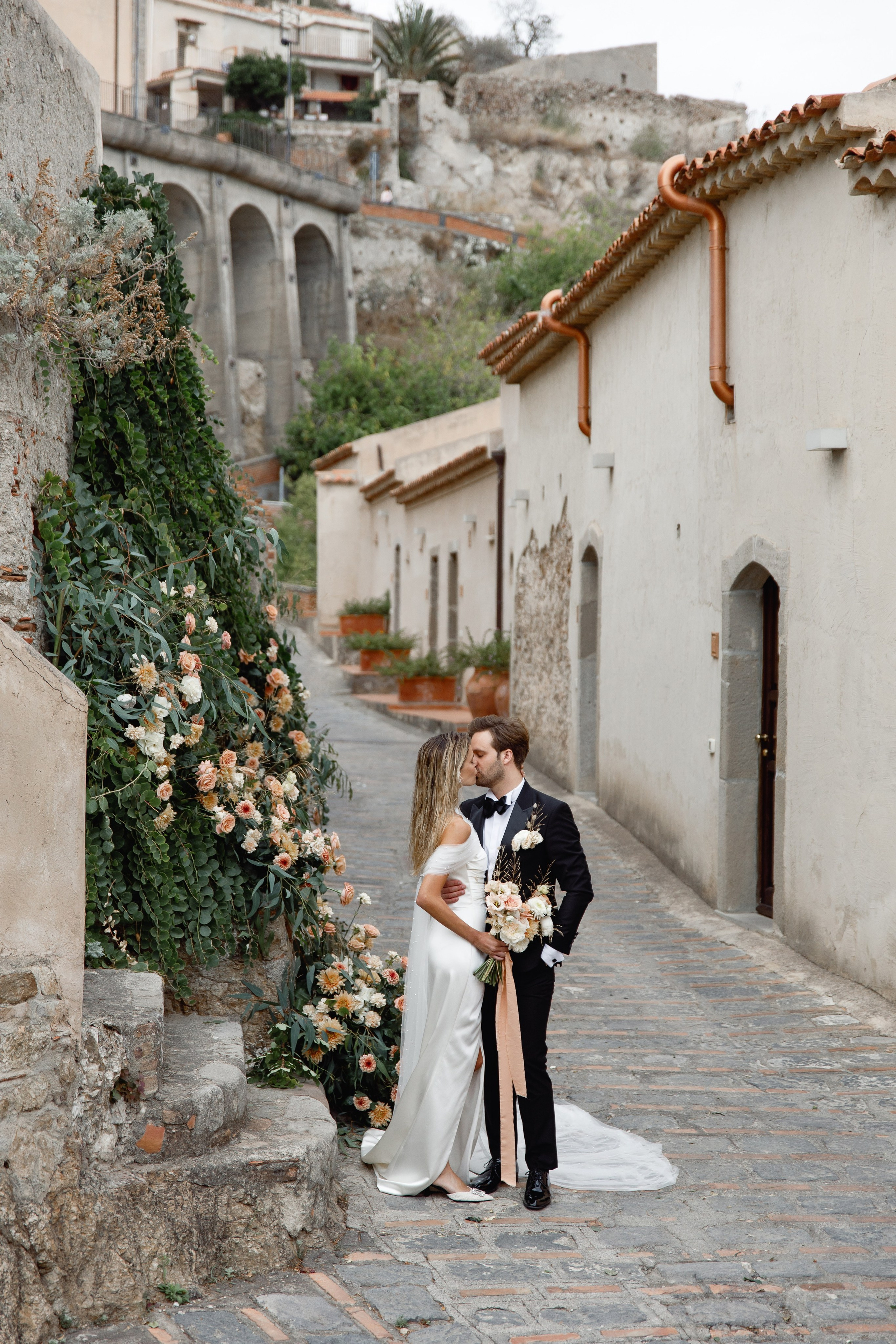 Wedding photographer Italy Rome, Tuscany, Lake Como, Sicily, Puglia. Wedding Photographer Rome Tuscany Como Sicily Puglia Amalfy Italy- Oksana Savenchuk