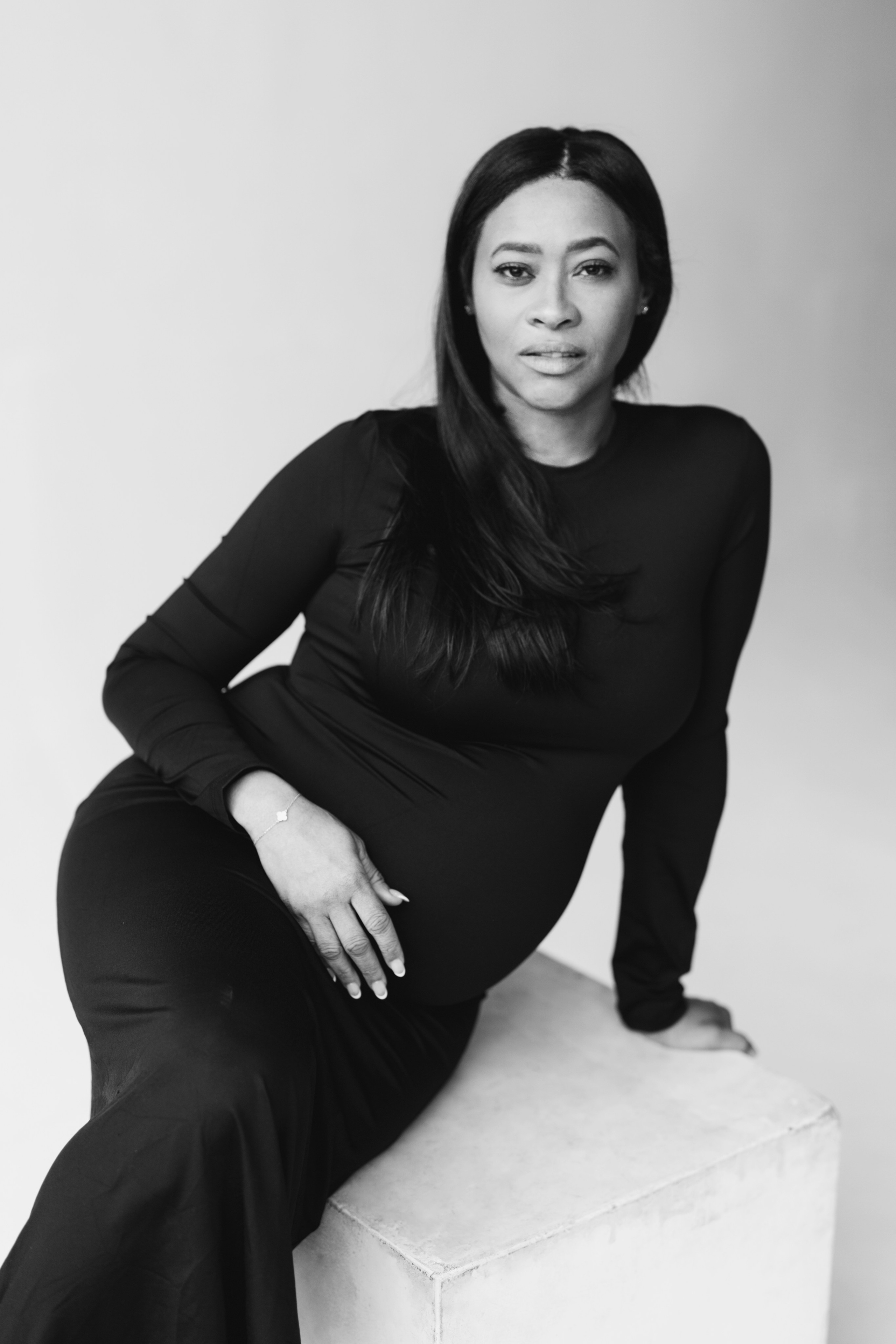 Jacelyne. Modern maternity photographer in Long Island New York