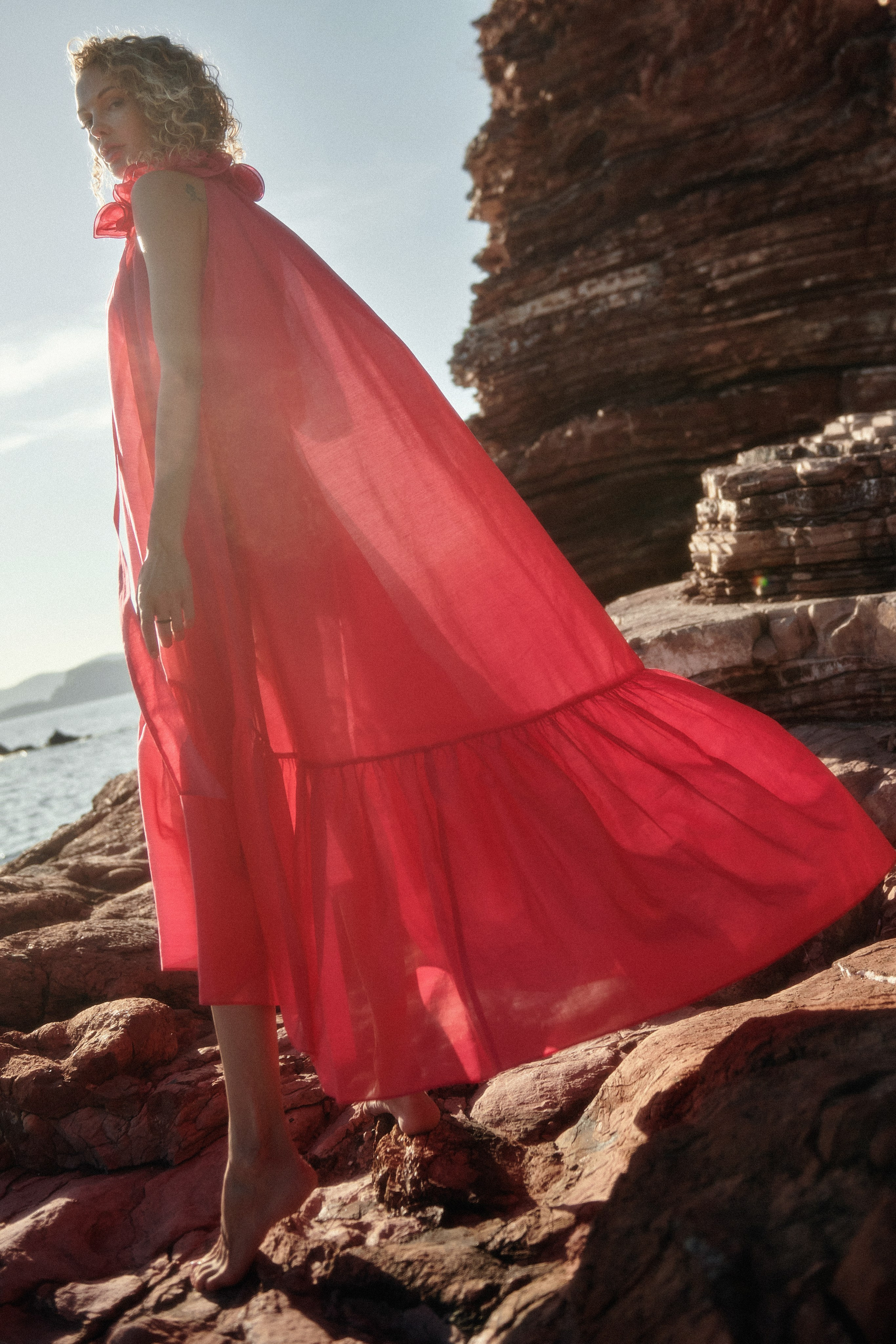 Anastasia. Minimalist brand photographer & videographer | Raw sincerity. Pure Form