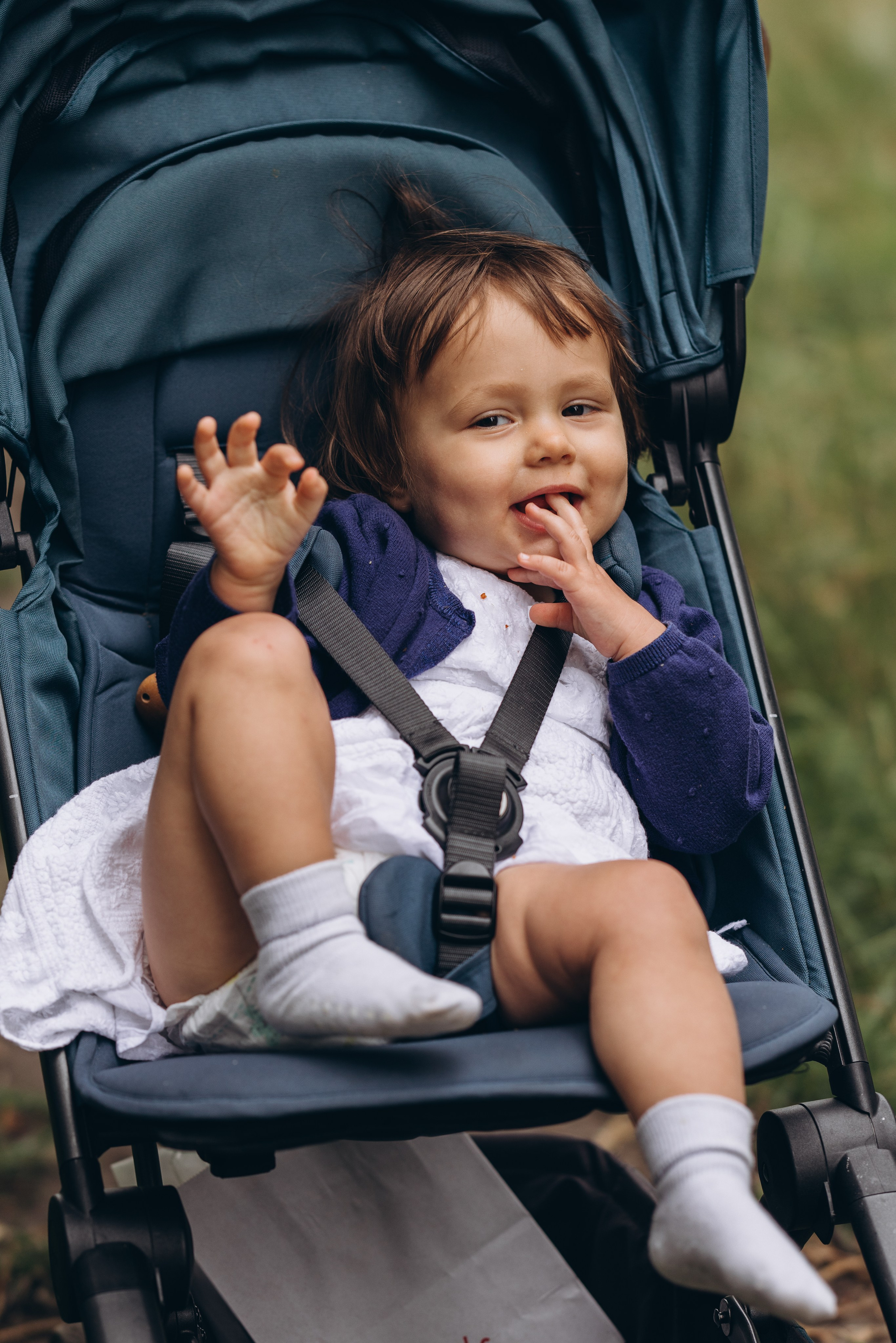 Milena with parents (Greenwich Park). Anastasia Klink, Photographer in London