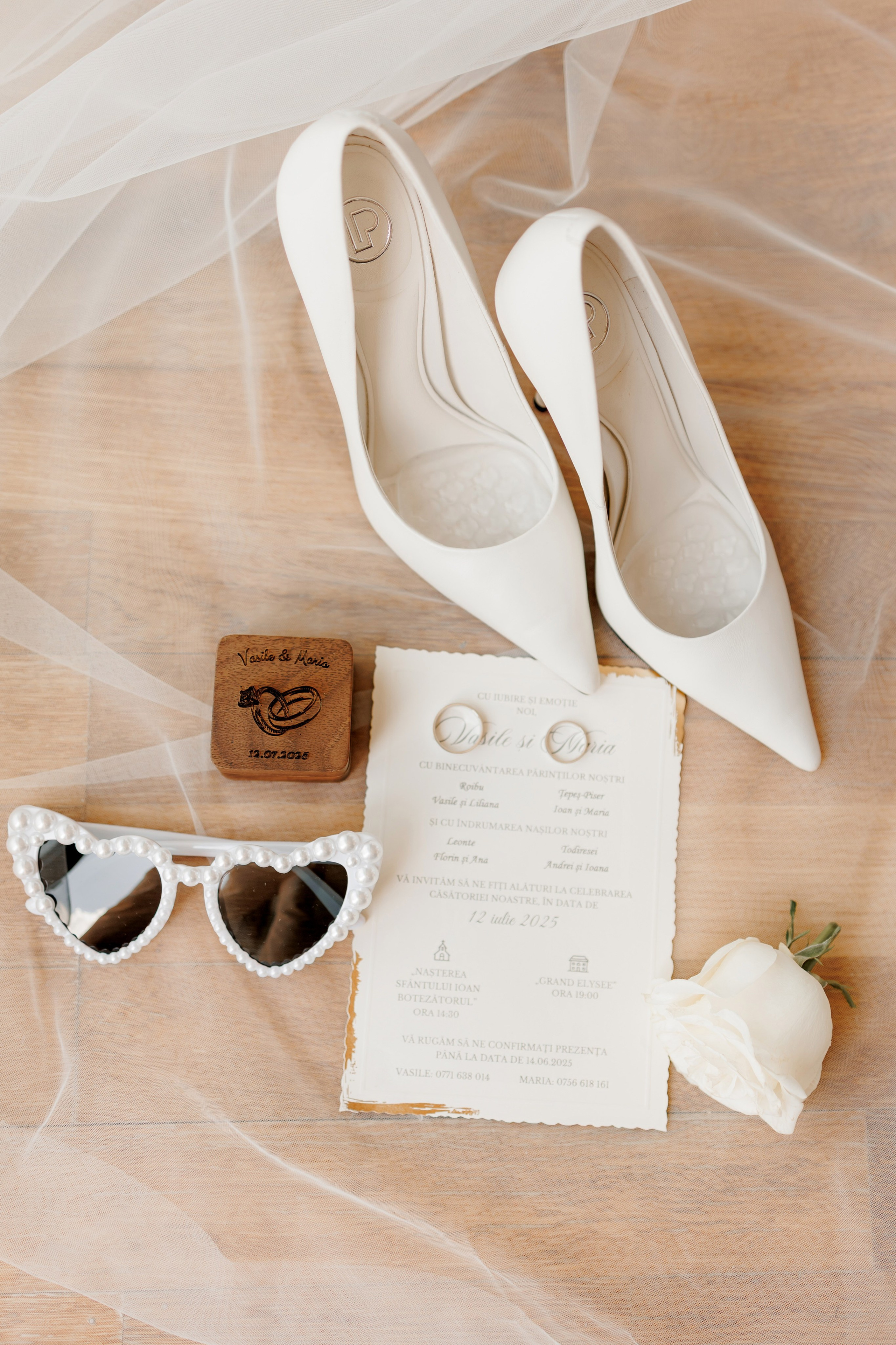 Maria & Vasile. Wedding Photographer, based in Iasi, Romania, but will travel all over the globe to make sure you look amazing in all your wedding photos