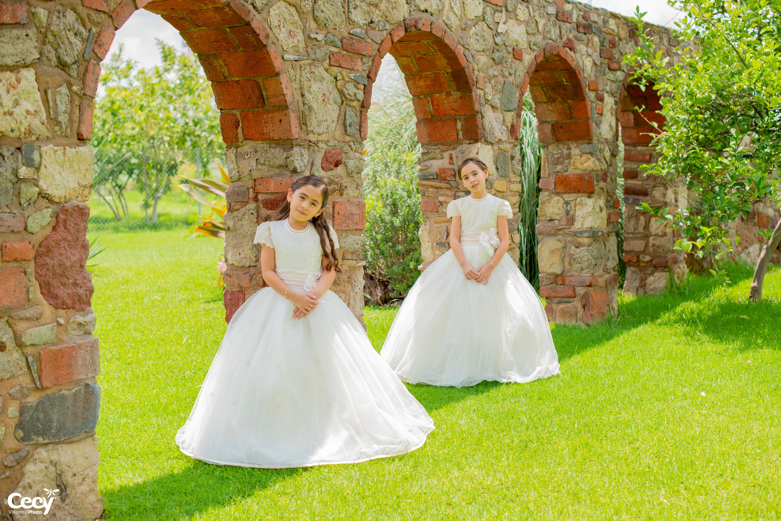 DAFNE Y SARA - PRIMERA COMUNIÓN