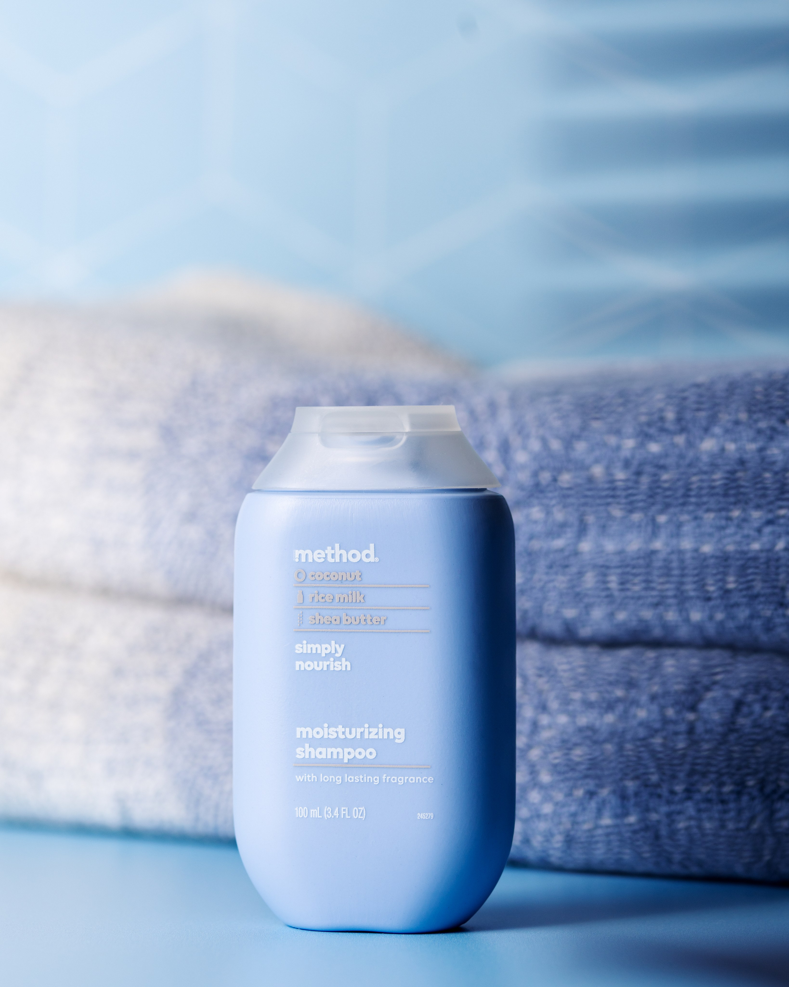 Shampoo. LILIIA ZABOTKINA product photographer California