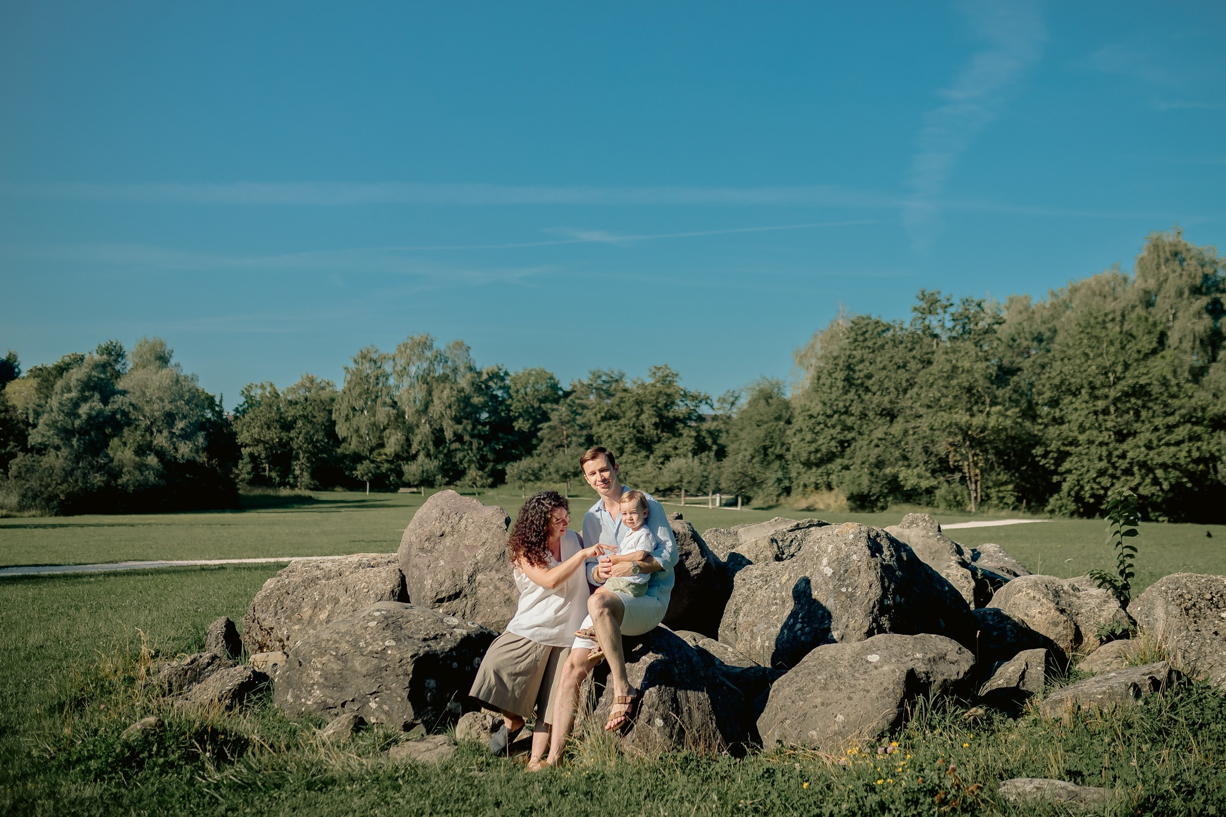 Photographer in Adliswil — Authentic & Timeless Portraits. Photographer and visual artist Irina Vovk