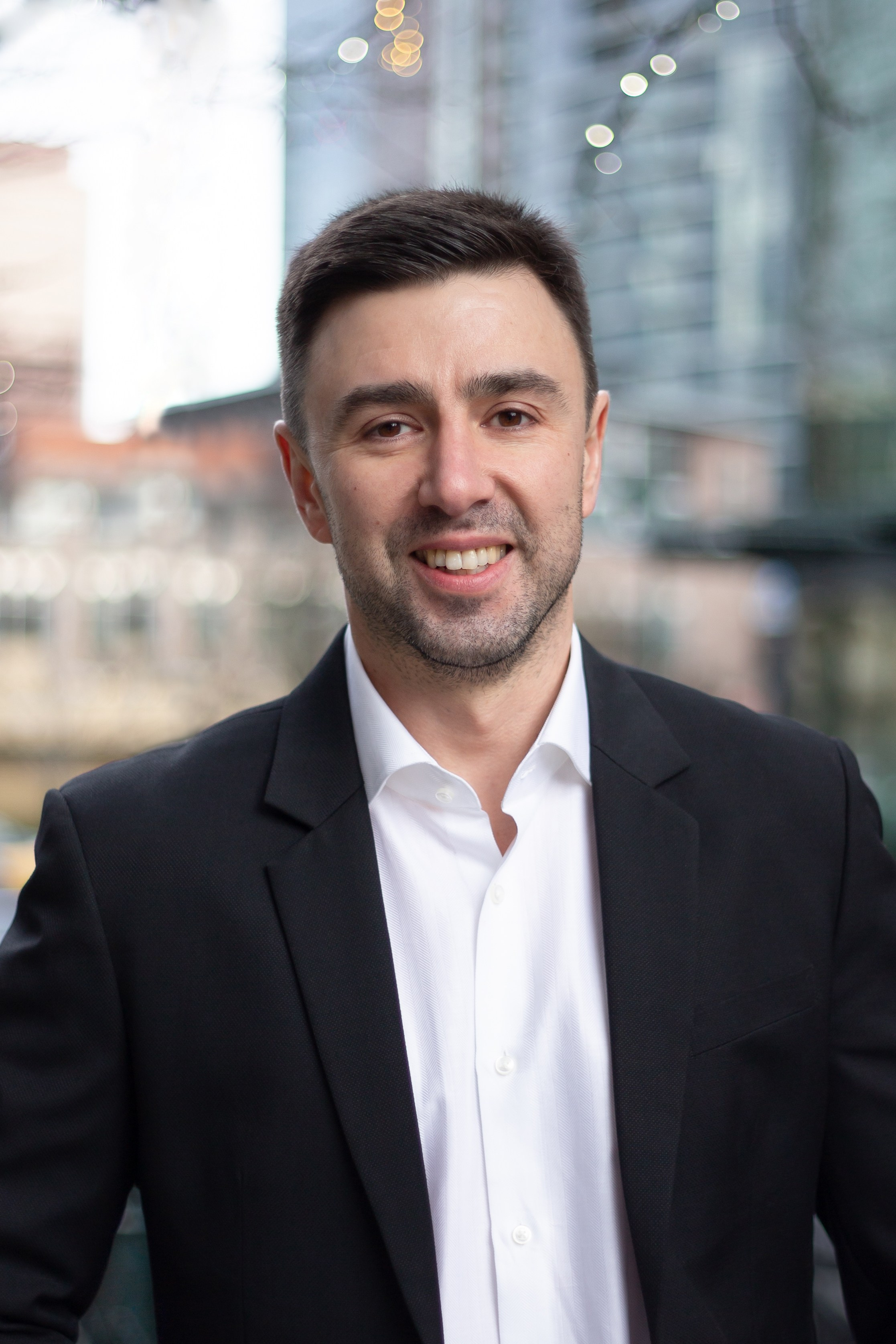 City Strolls Photoshoot. YuAnna studio. Family & Kids Photographer in Seattle area, located in