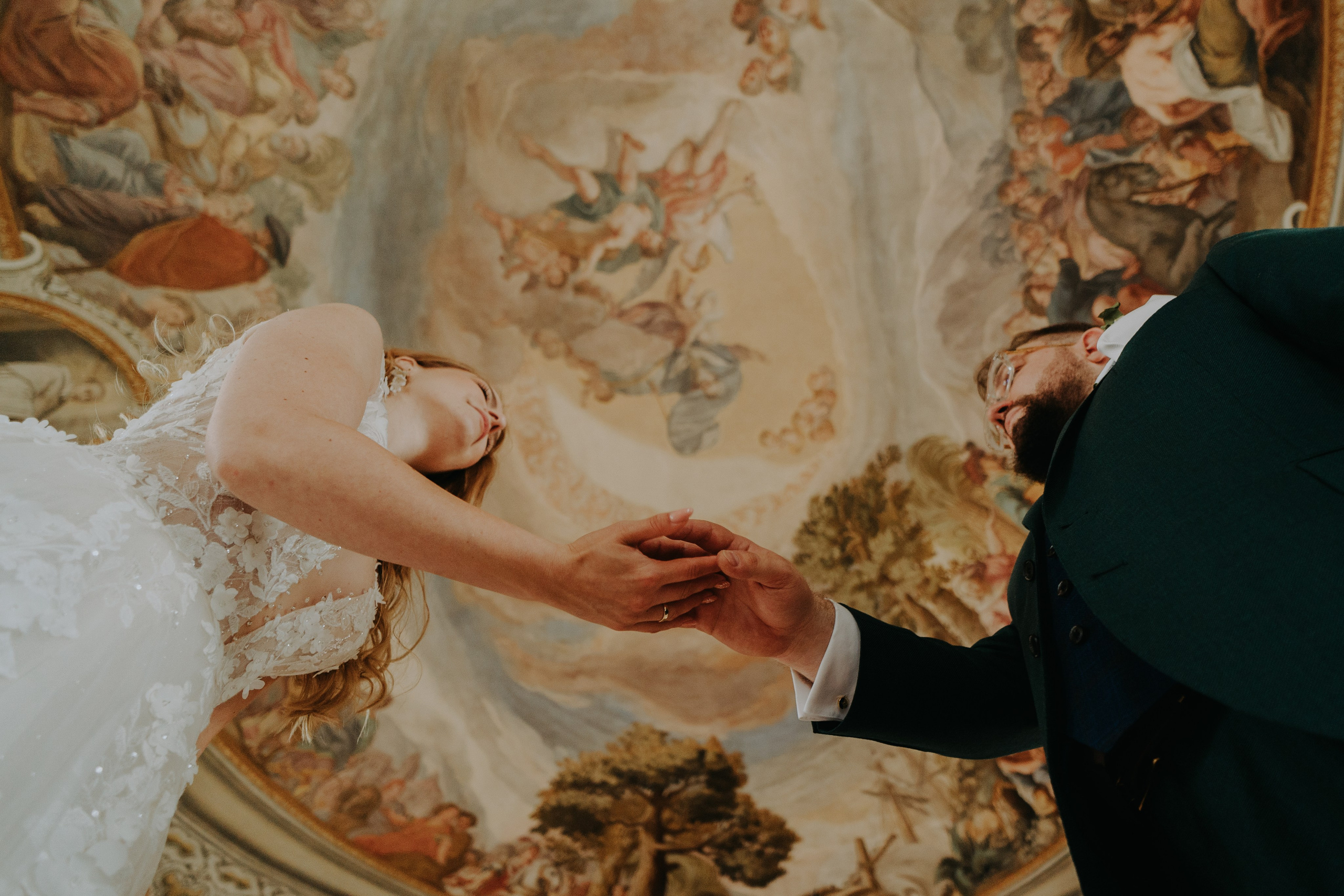 Klasztor Cystersów w Lubiążu: Plener ślubny Oli i Rafała. Fotograf ślubny Śląsk – reportaż ślubny | KarkowskaFoto