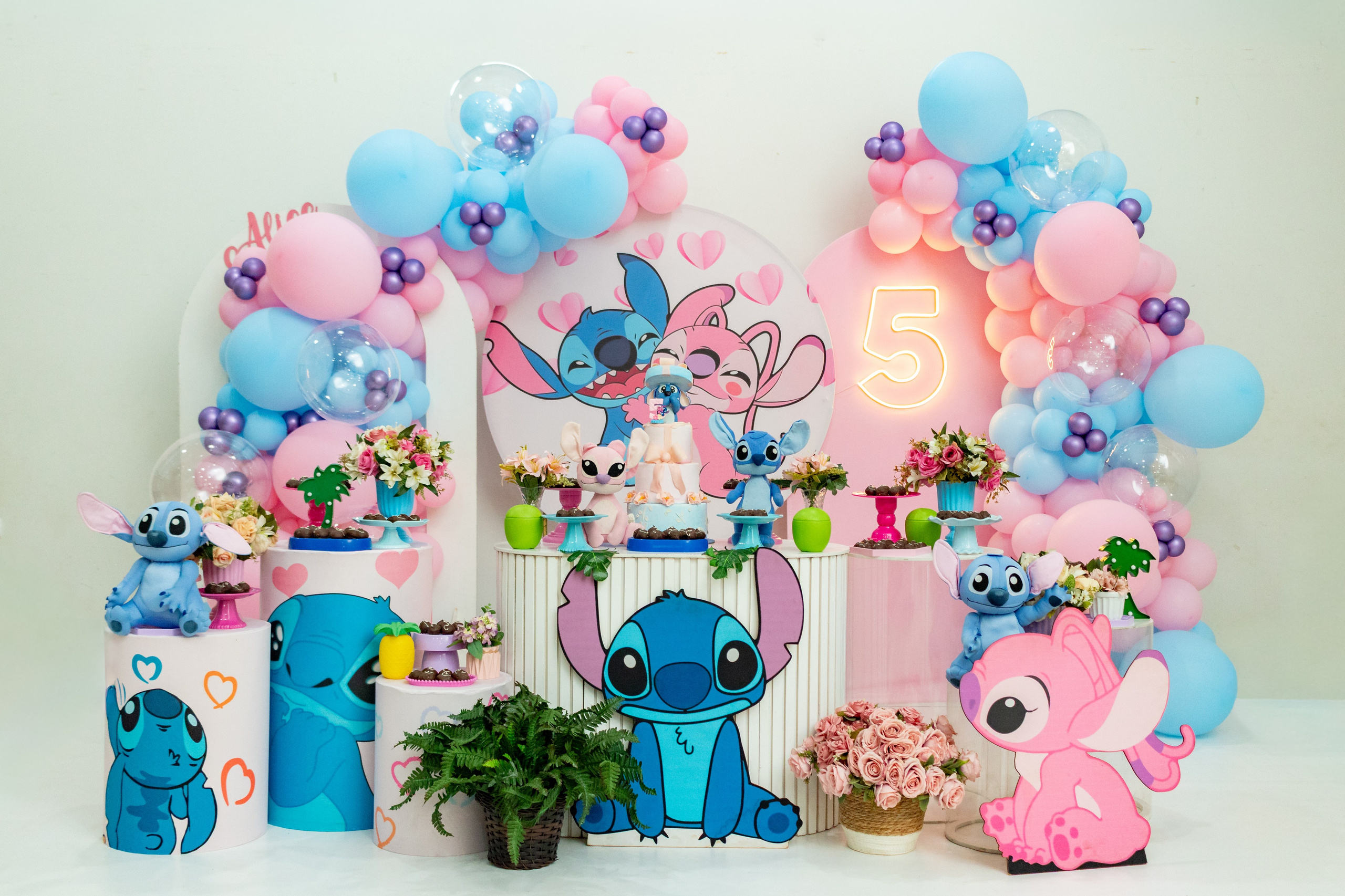 Alice — Aniversário 5 anos. Principal