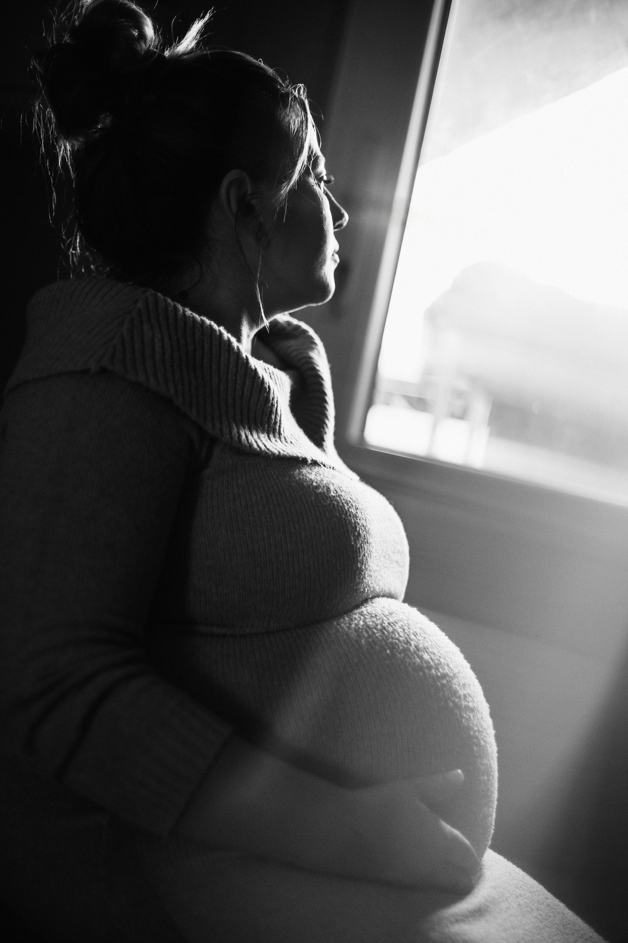 Ședințe foto pentru gravide. Fotograf de familie în Oradea Katsiaryna Ciortan