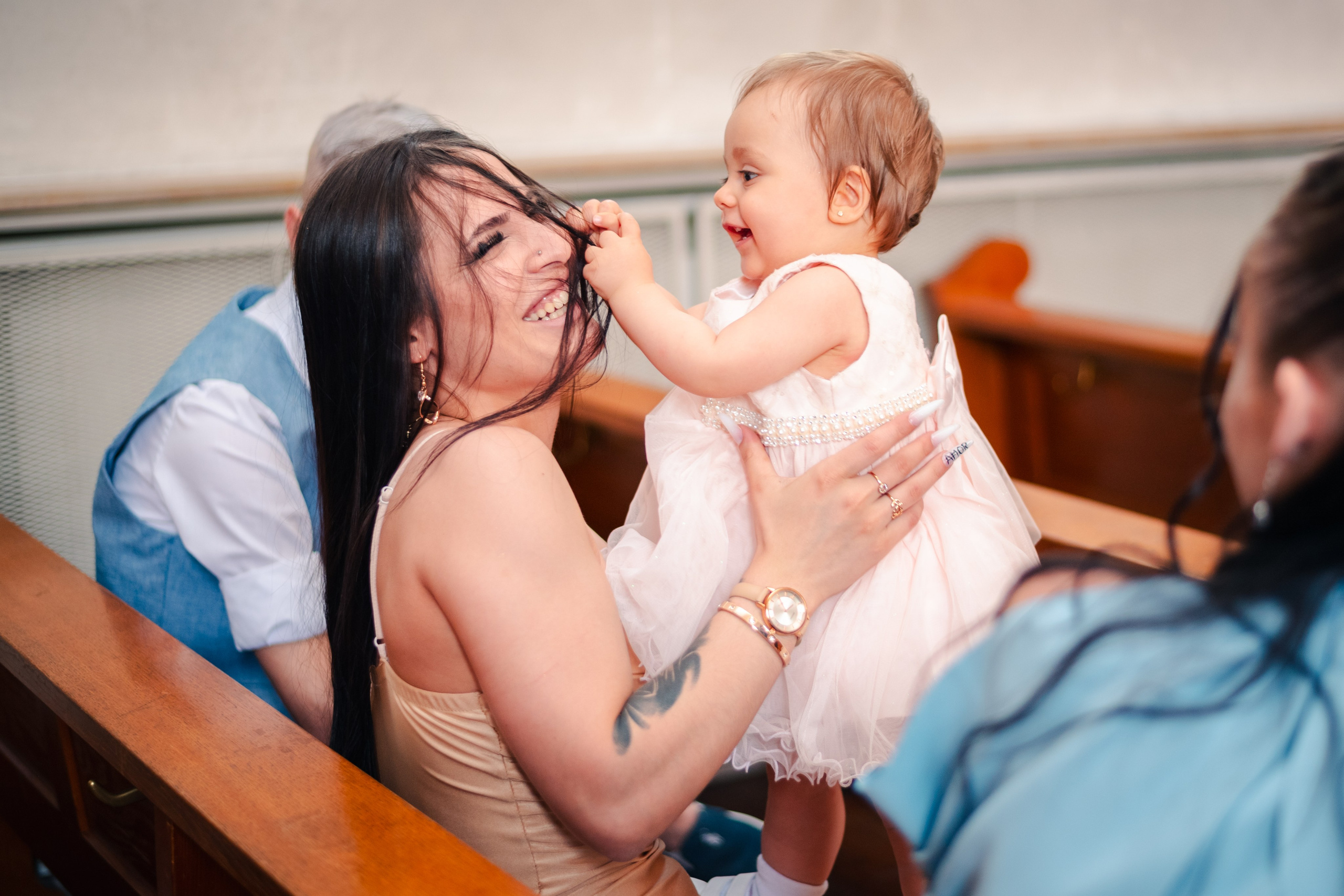 Micuta Sara-Lavinia. Fotograf de nuntă în Germania