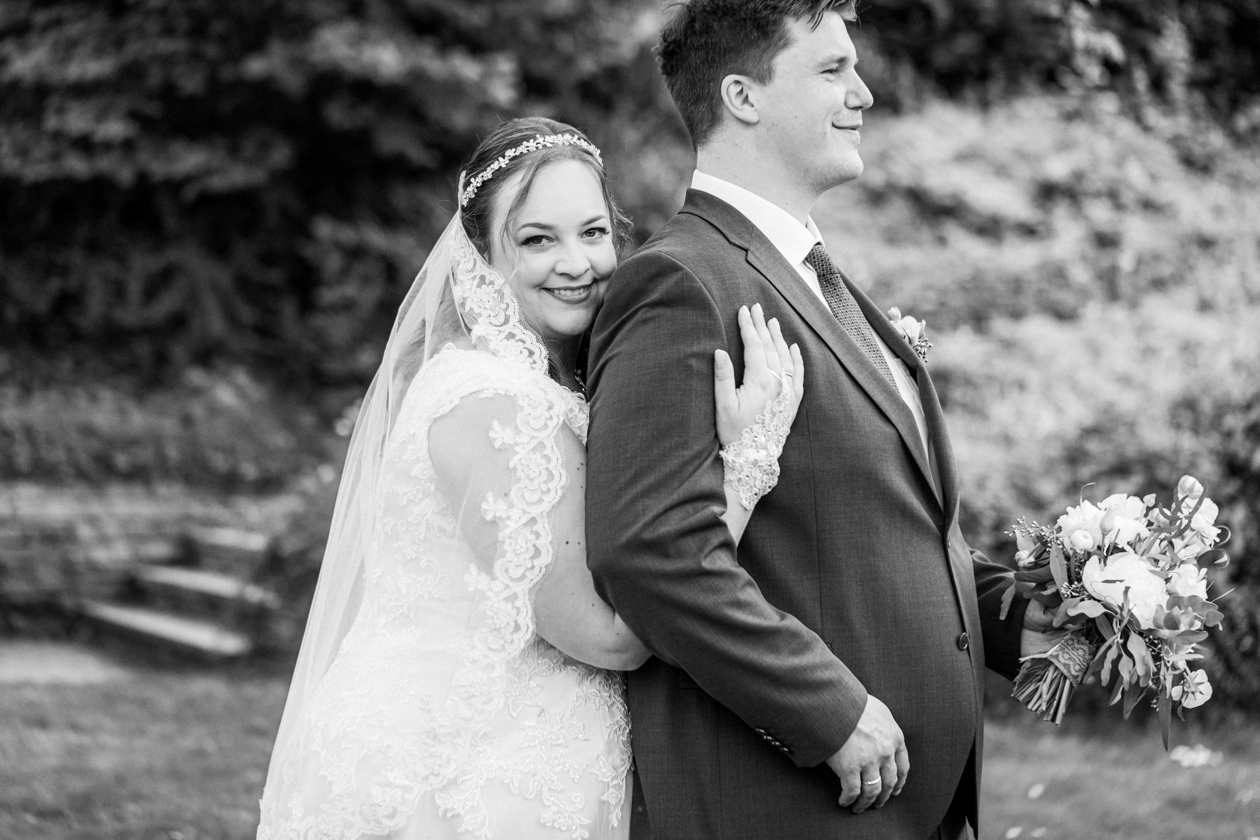 Kirchliche Trauung in Oerlinghausen – Emotionale Hochzeitsfotos & Stilvolle Reportagen!. Hochzeitsfotografin in Gütersloh | Authentische Hochzeitsreportagen | TK Photographie