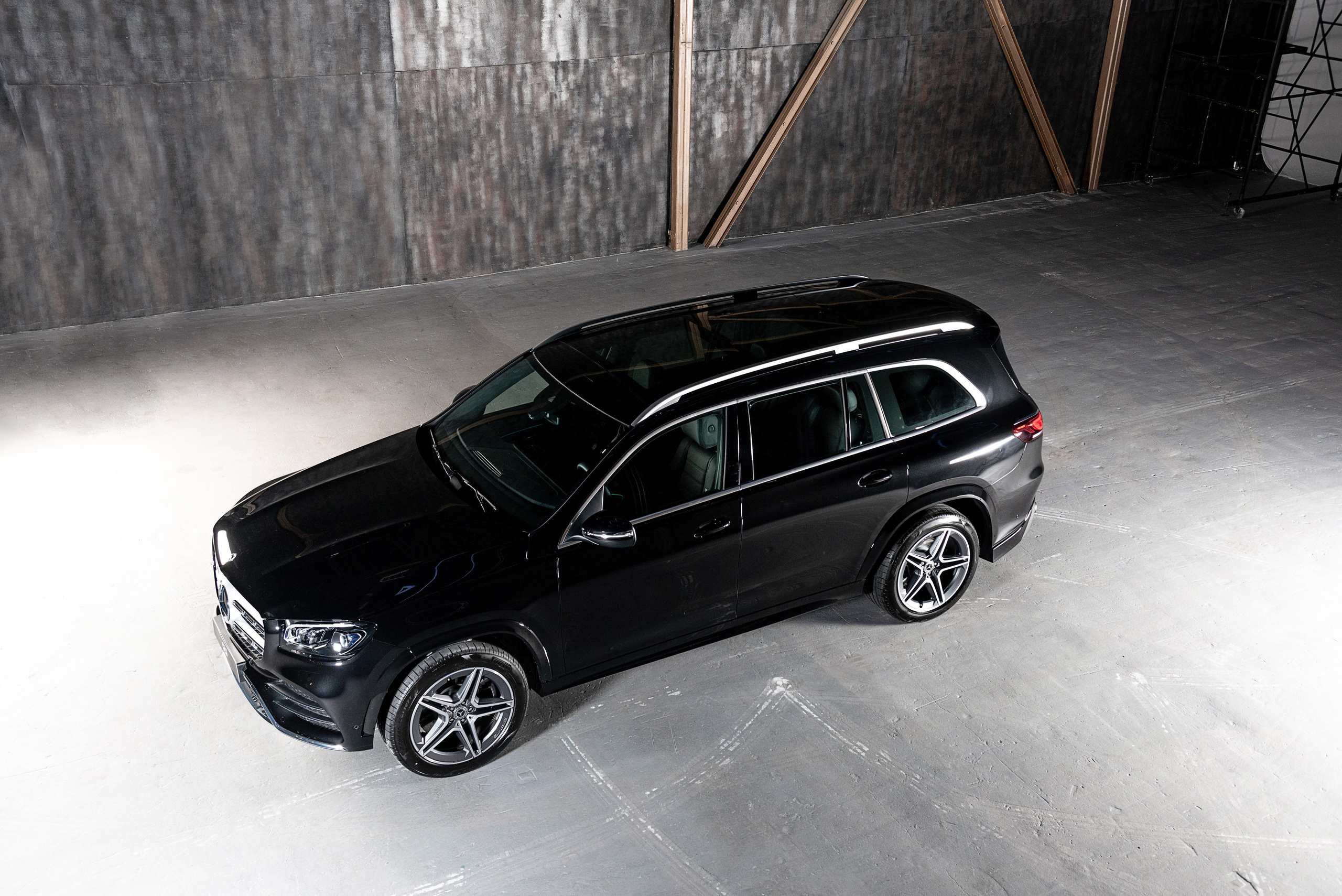 Автомобильная фотосъемка Mercedes GLS в студии. FOTÓGRAFO MÉXICO QUINTANA ROO