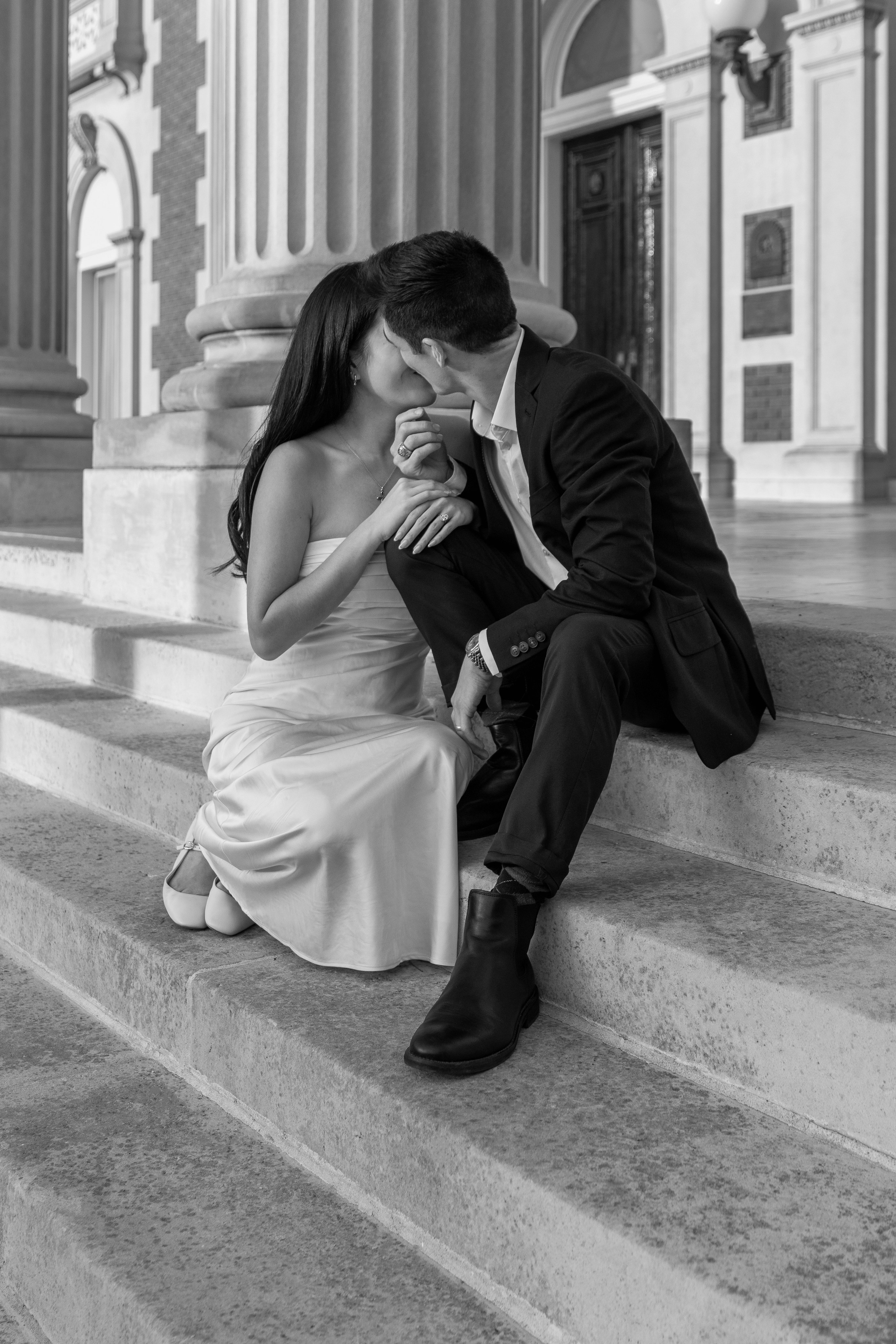 Kelly & Alex’s engagement photoshoot in Downtown Dallas