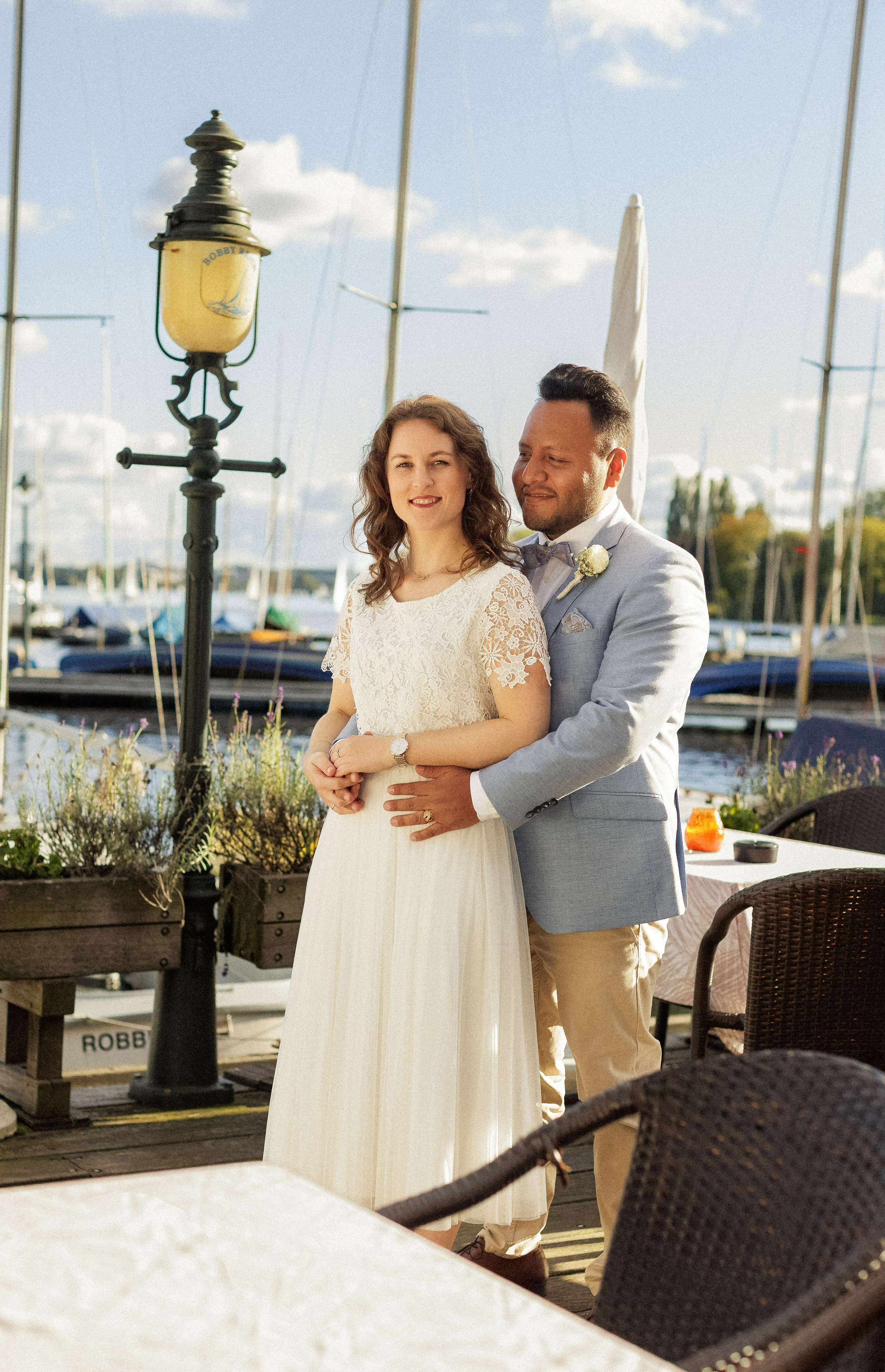 Traumhochzeit im Bobby Reich | Moderne Liebe am Hamburger Alsterufer. Hochzeitsfotograf und Hochzeitsvideograf aus Hamburg | Roka21Film