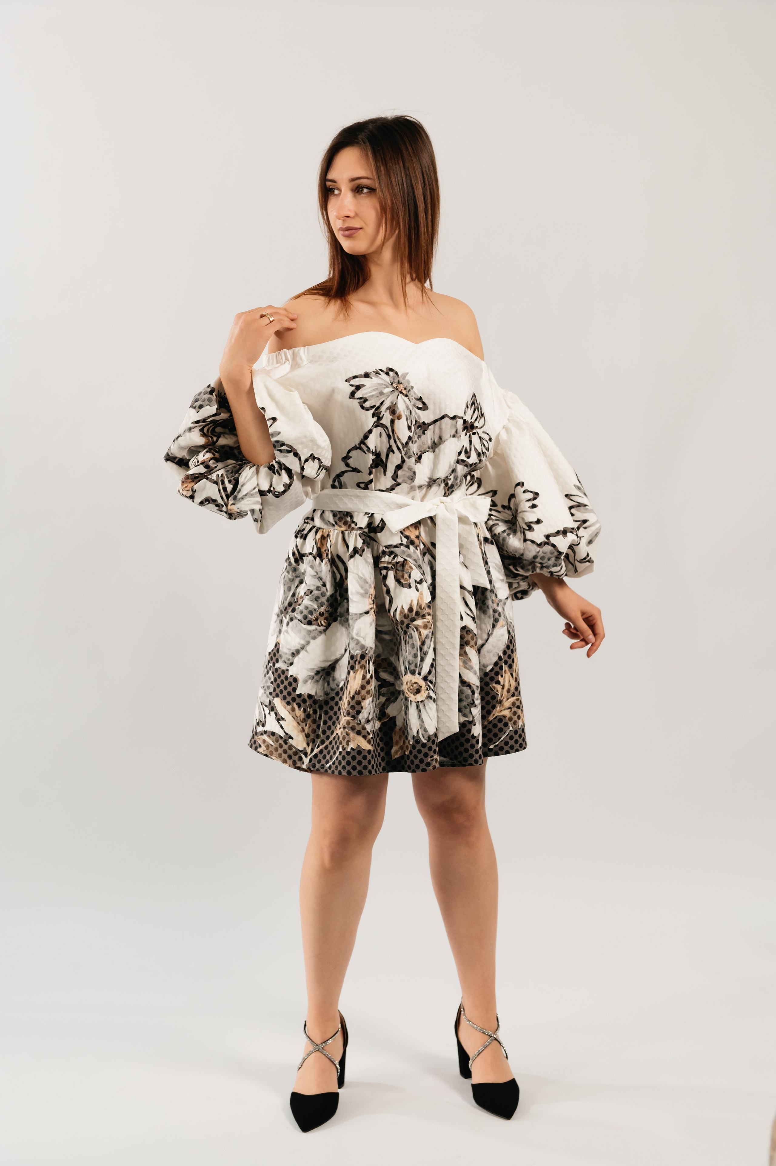 Rochie. Designer vestimentar: elaborarea, proiectarea și confectionare…