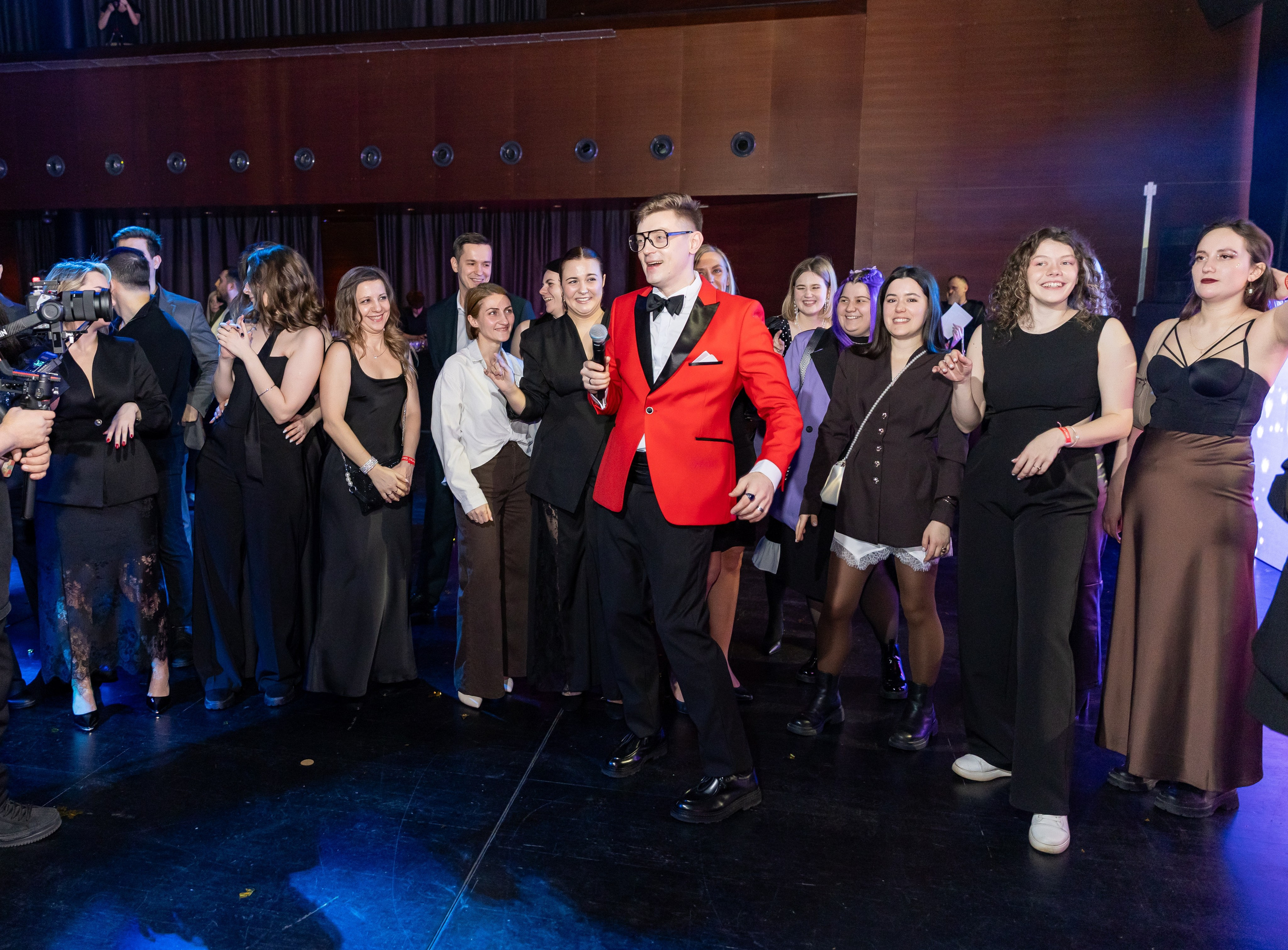 Новогодний корпоратив SINTEC Group. Ведущая Москва Лена Чайка