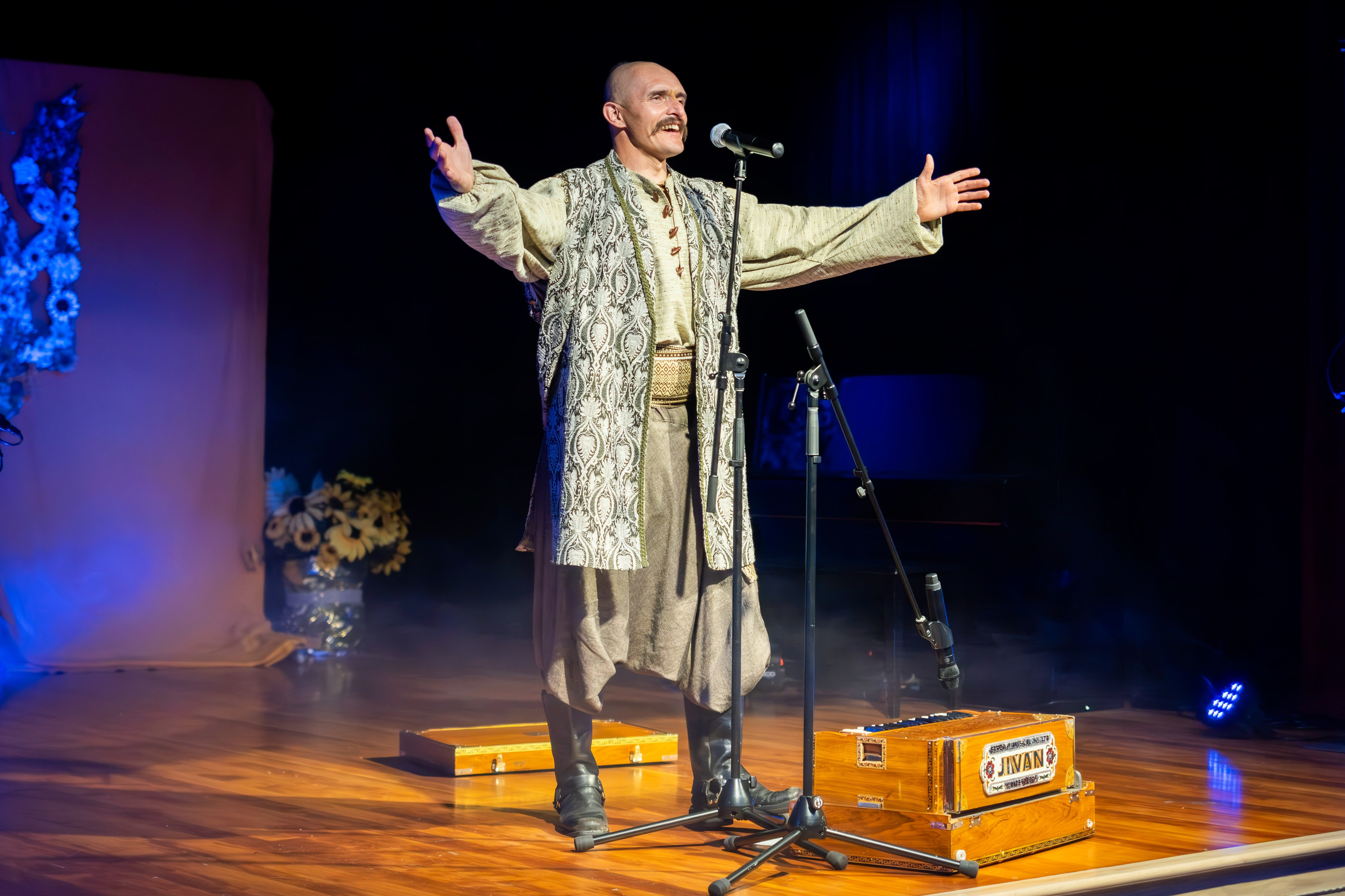 KOZAK SIROMAHA. Reportage concert portrait photography in the San Francisco Bay Area