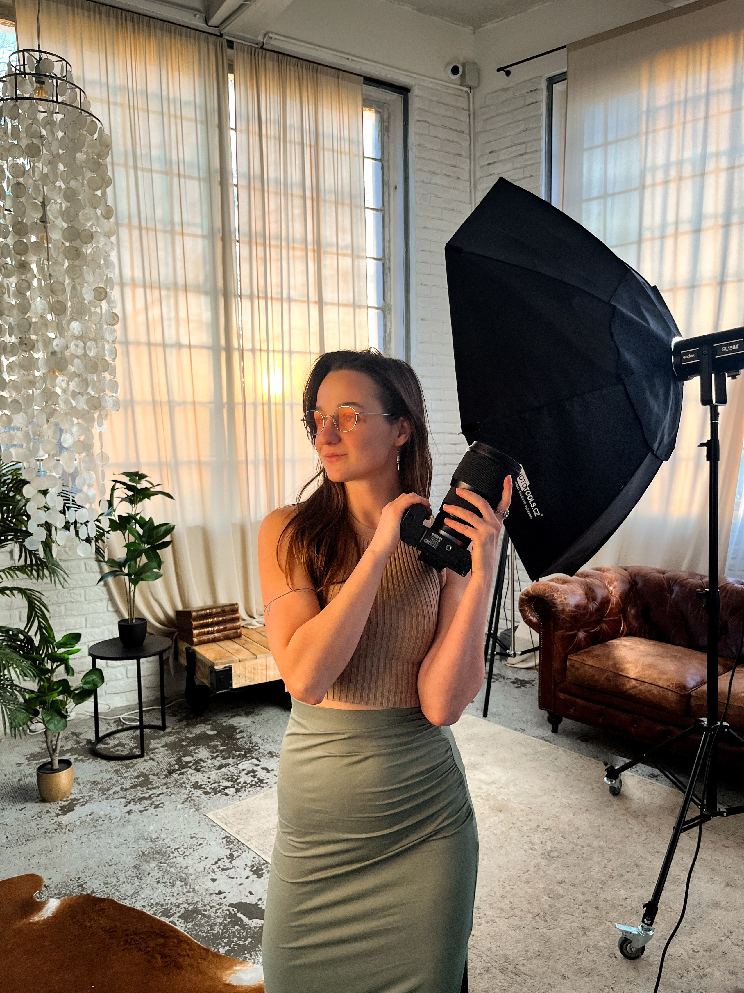 Price and booking. Dana Lišková — Empathetic Photographer | Introspective Artist |Neurodivergent Coach | Founder of Artepy.cz