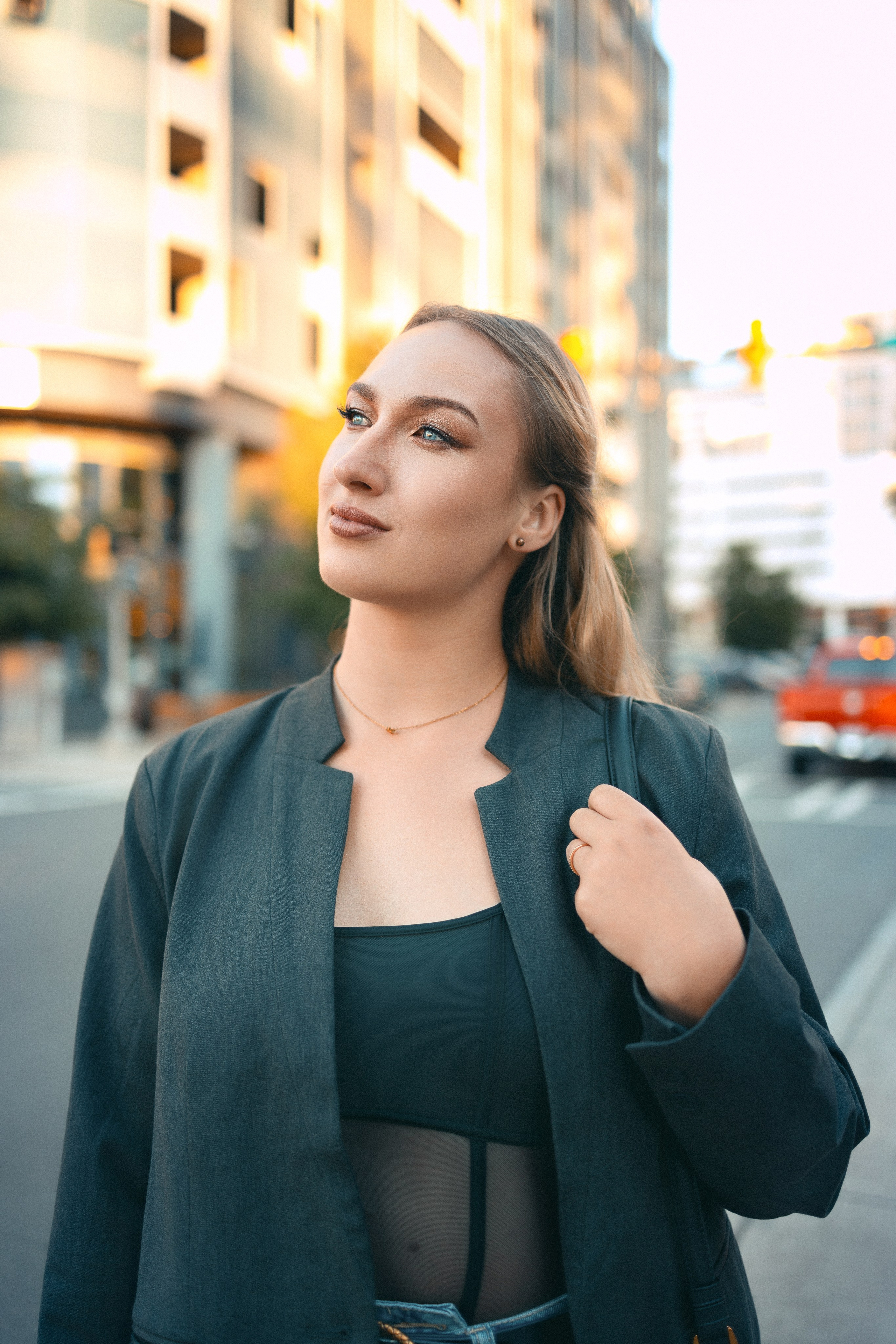 Business headshot. Anaeliseevaphoto.com