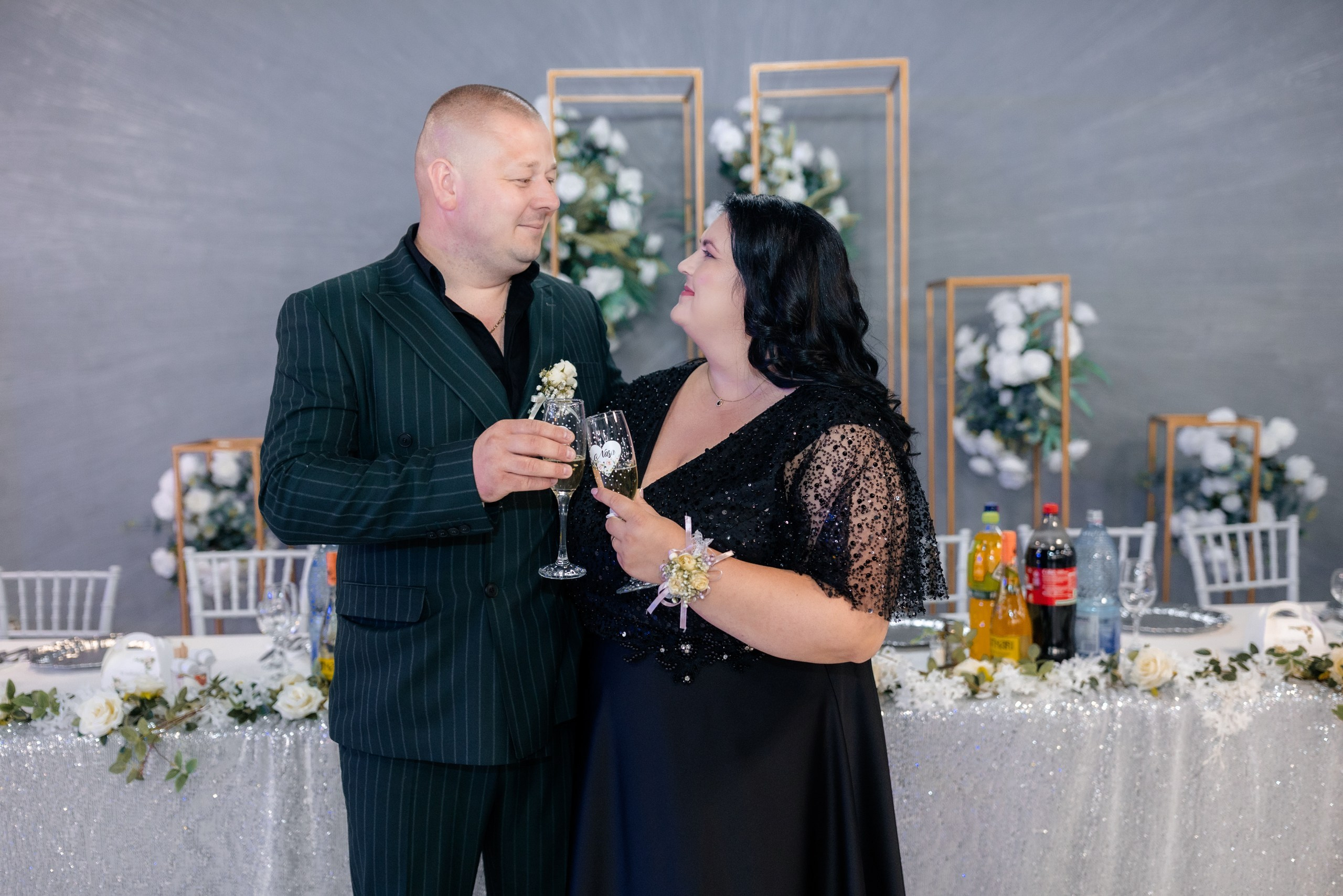 * fotograf stare civilă Siret* fotograf Bucovina* fotograf nuntă Suceava* fotograf Iași Botoșani* stare civilă tradițională* ie românească nuntă* AlinoFotoStudio* fotograf Andrei și Andreea- Alin Chirilă fotograf – stare civilă Siret, Suceava, Andrei și Andreea în ie tradițională, poveste spusă prin fotografiefotograf stare civilă Siret Suceava Alin Chirilă – miri îmbrăcați în costum tradițional bucovineanAlin Chirilă fotograf nuntă Siret Suceava – stare civilă autentică în Bucovina, emoții realefotograf Siret Suceava Alin Chirilă – Andrei și Andreea la starea civilă în ie tradiționalăstare civilă Siret fotograf Alin Chirilă – cadre naturale cu miri în costum popular din Bucovinafotograf nuntă Siret Suceava Alin Chirilă – povestitor prin fotografie, moment emoționant la starea civilăAlin Chirilă fotograf stare civilă Siret – iubire autentică surprinsă în stil documentarfotograf Bucovina Siret Alin Chirilă – stare civilă în ie tradițională, cadre pline de emoțieAlin Chirilă fotograf Suceava – Andrei și Andreea spun DA la starea civilă în Siretfotograf stare civilă Suceava Siret Alin Chirilă – poveste de iubire în stil tradițional românesc - Alin Chirilă fotograf profesionist, AlinoFotoStudio, fotograf evenimente Siret, Suceava County, Iași, Bacău County, Botoșani, Neamț County, fotograf nunți, botezuri, cununii civile, portrete și momente autentice surprinse elegant.- Alin Chirilă surprinde momente elegante de nuntă și evenimente speciale prin AlinoFotoStudio, fotograf disponibil în Siret, Suceava County, Iași, Bacău County, Botoșani și Neamț County, specializat în nunți, botezuri și cununii civile. - Alin Chirilă fotograf profesionist, AlinoFotoStudio, fotograf nuntă și evenimente în Siret, Suceava, Iași, Bacău, Botoșani și Piatra Neamț, fotograf nunți, botezuri, cununie civilă, ședințe foto, trash the dress, logodnă, familie, portrete și fotografii autentice. - AlinoFotoStudio by Alin Chirilă, fotograf evenimente premium în Suceava County, Iași County, Bacău County, Botoșani County și Neamț County, fotograf de familie, fotograf ceremonii religioase, petreceri și momente emoționante. - Alin Chirilă fotograf, povestitor prin fotografie, servicii foto profesionale pentru mireasă, mire, pregătiri nuntă, biserică, restaurant, valsul mirilor, tradiții românești și amintiri de neuitat în Moldova.