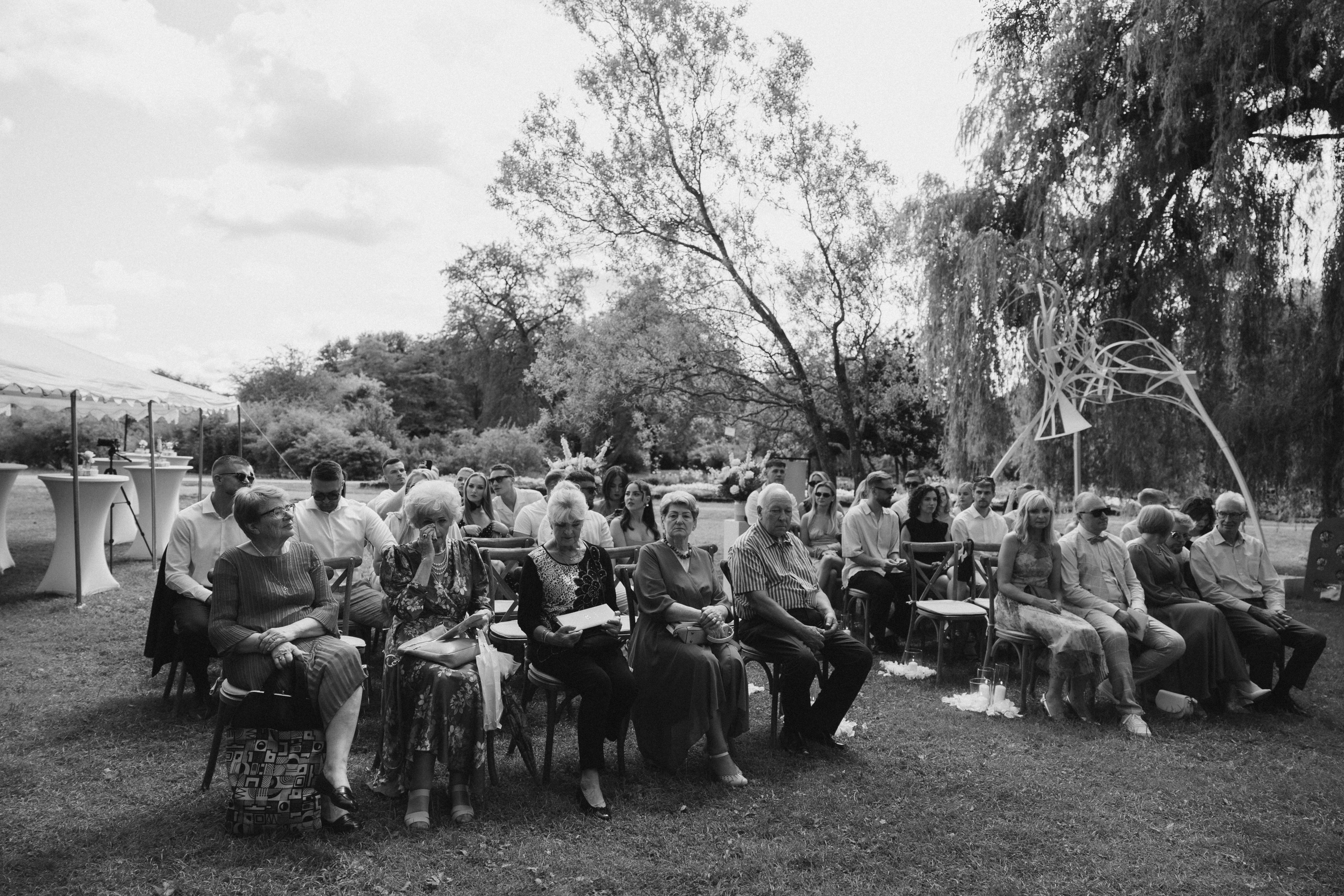 Ieva ir Martynas | Vestuvės Kauno botanikos sode. Vestuvių ir šeimų fotografė Lena Bondarenko / belove photo