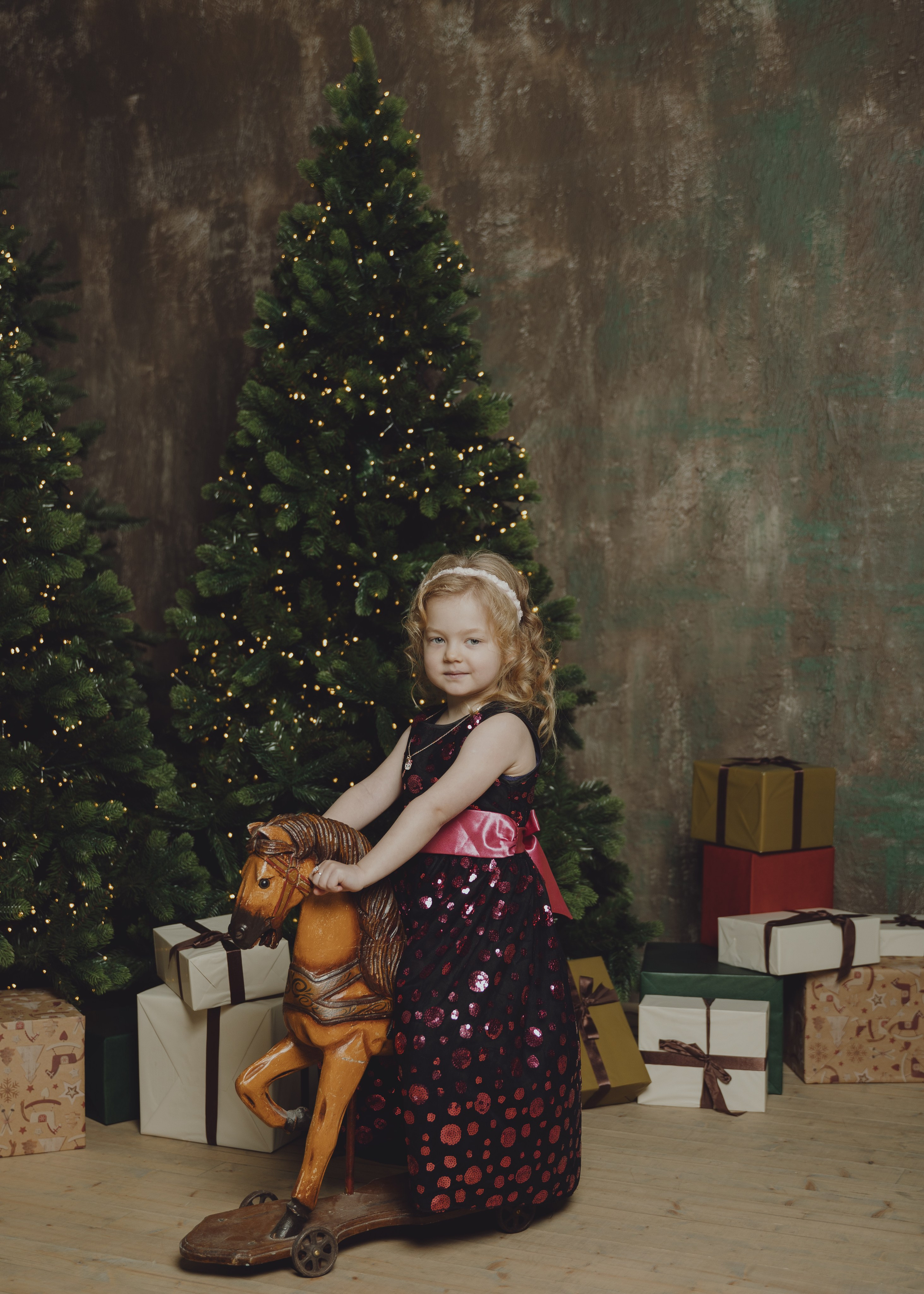 Ziemassvētku fotosesija ar Mariku. Sajūtu un mirkļu fotogrāfs no Rīgas, Mārtiņš Babris