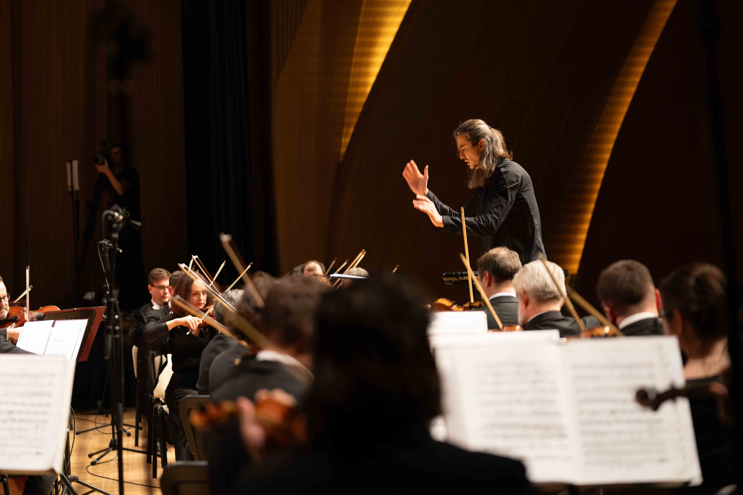 The Tchaikovsky Academic Grand Symphony Orchestra in Baku. Wedding&Event photographer Ismail Rzayev in Baku