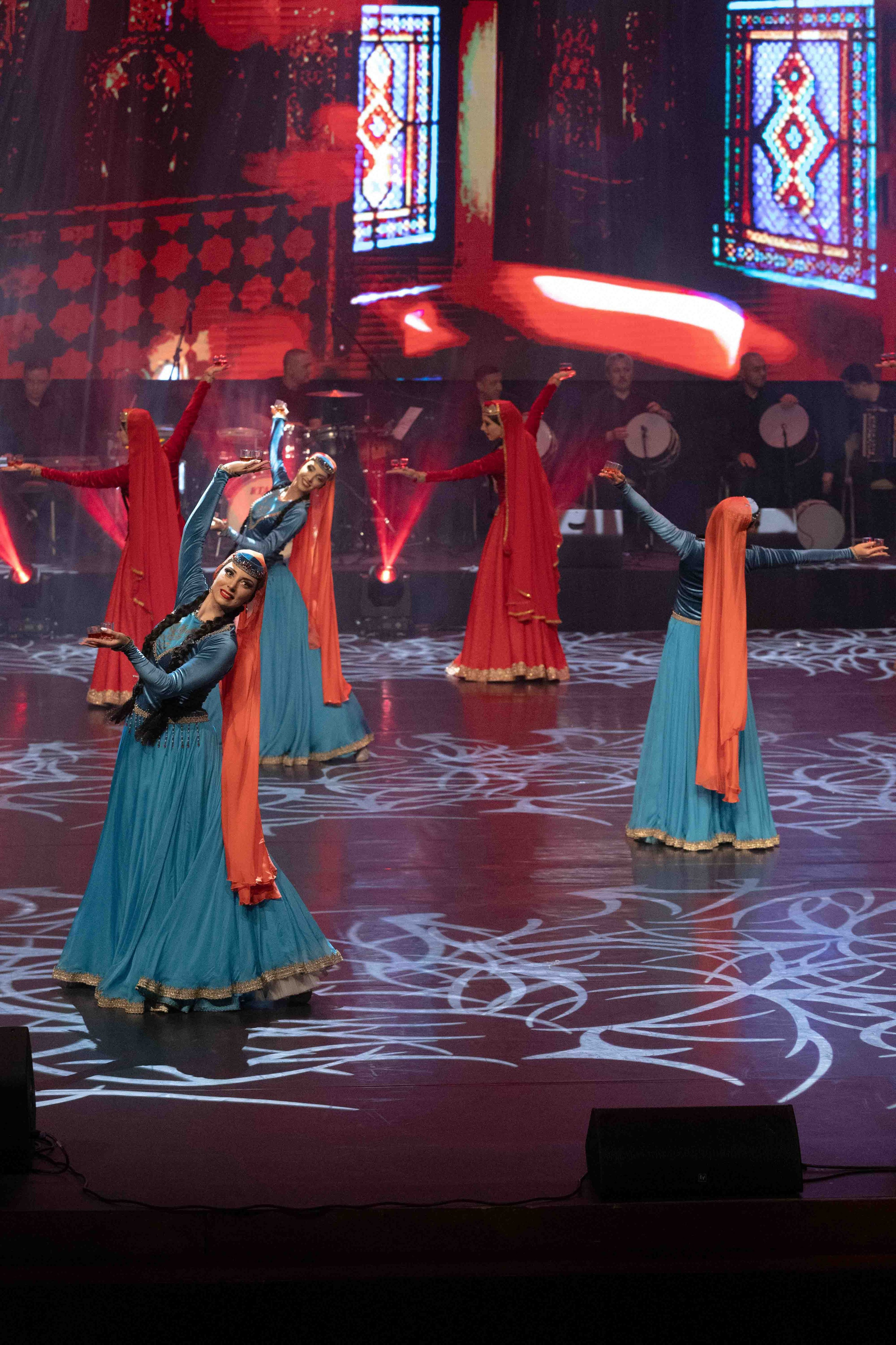 STATE DANCE ENSEMBLE. Wedding&Event photographer Ismail Rzayev in Baku