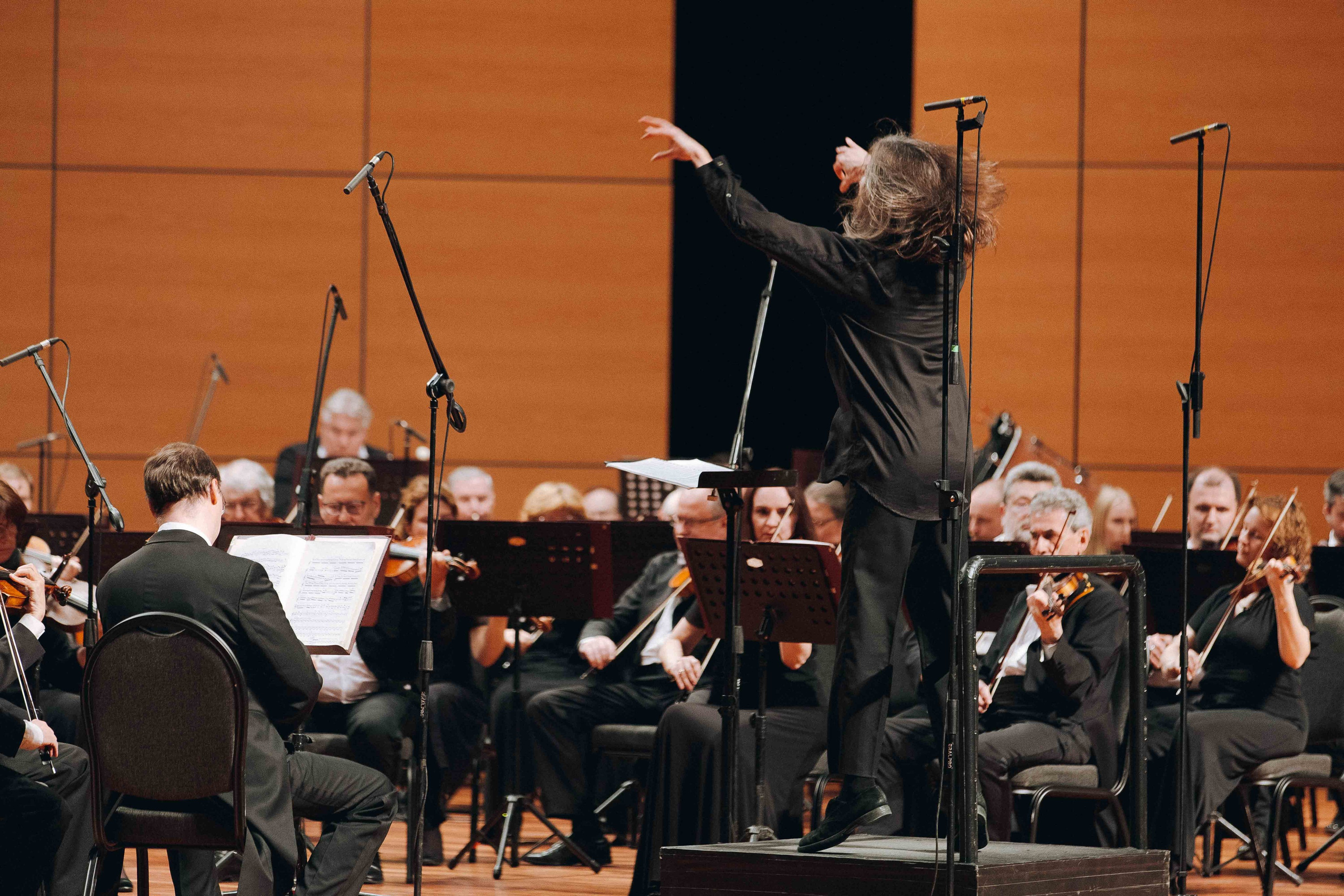 The Tchaikovsky Academic Grand Symphony Orchestra in Istanbul. Wedding&Event photographer Ismail Rzayev in Baku