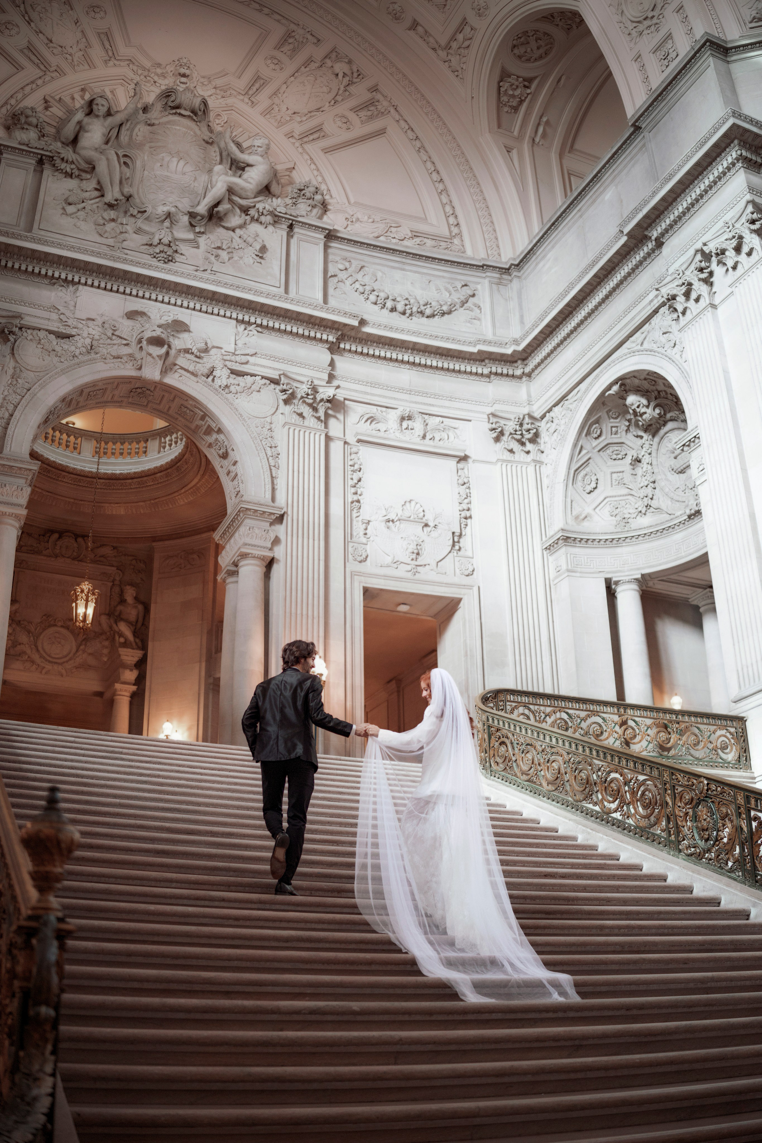 San Francisco City hall. Bay Area Photographer: family, maternity, love story, wedding