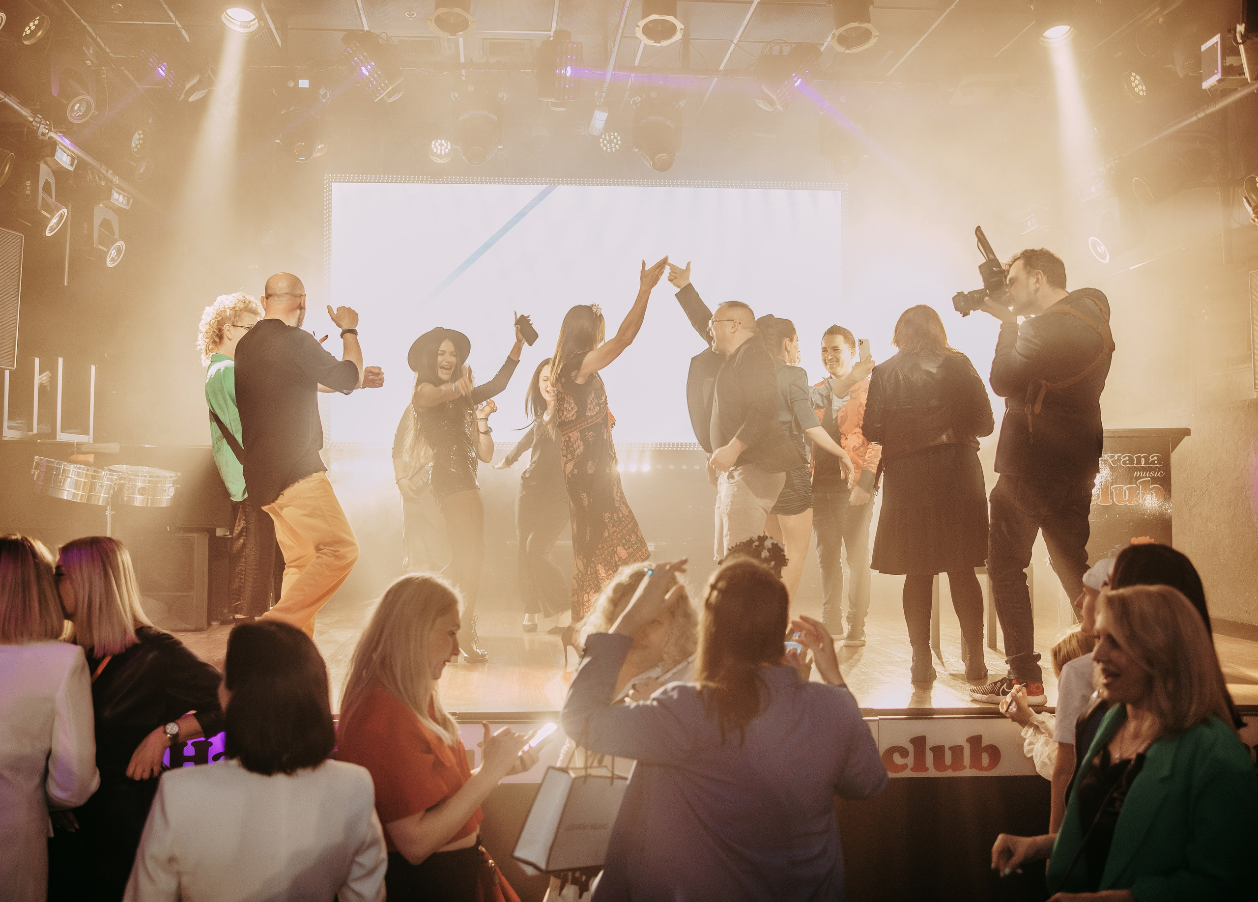 First BLOGGER HOUSE — Reportage. George TLV — Professional photographer and retoucher in Israel