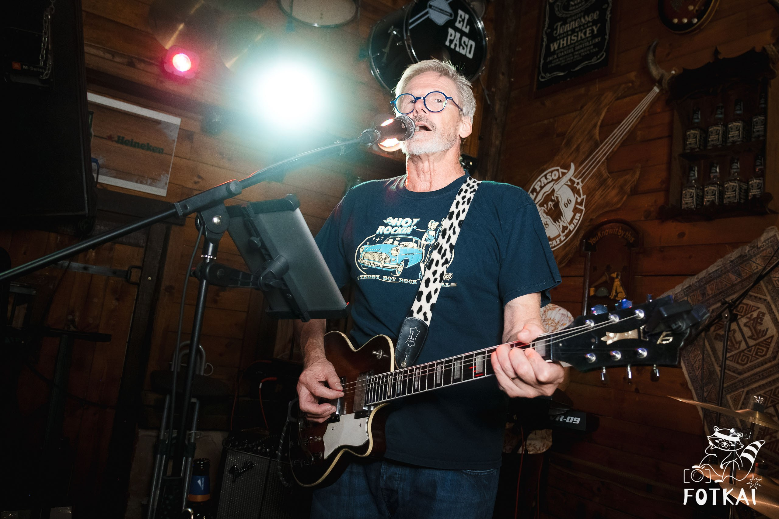MonTorre Band en El Paso Rock Bar Torrevieja: Reportaje fotográfico 27.09.25 | FOTKAI
