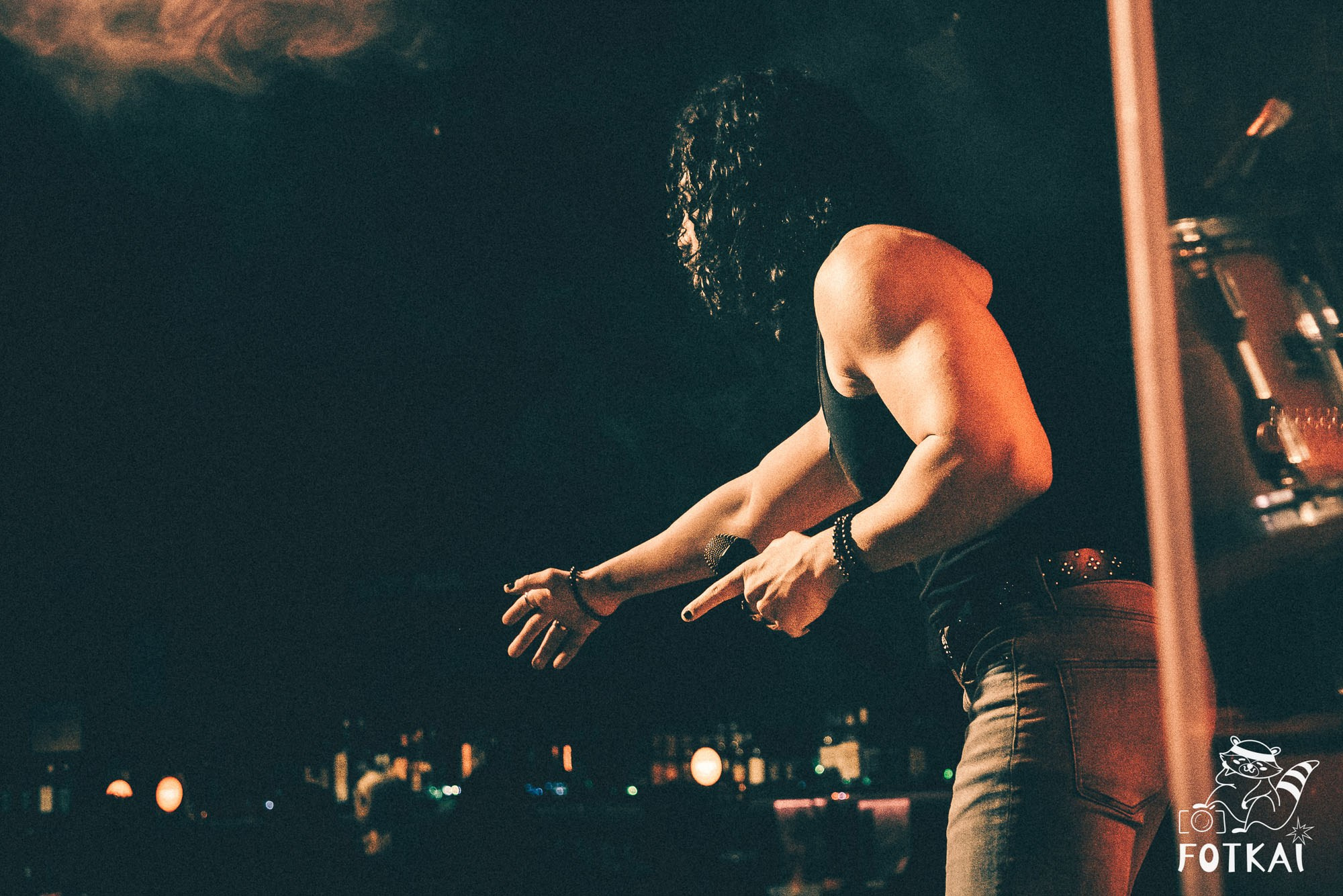 DENISDENIS — reportaje fotográfico del concierto en la Sala Marearock (Alicante) | FOTKAI