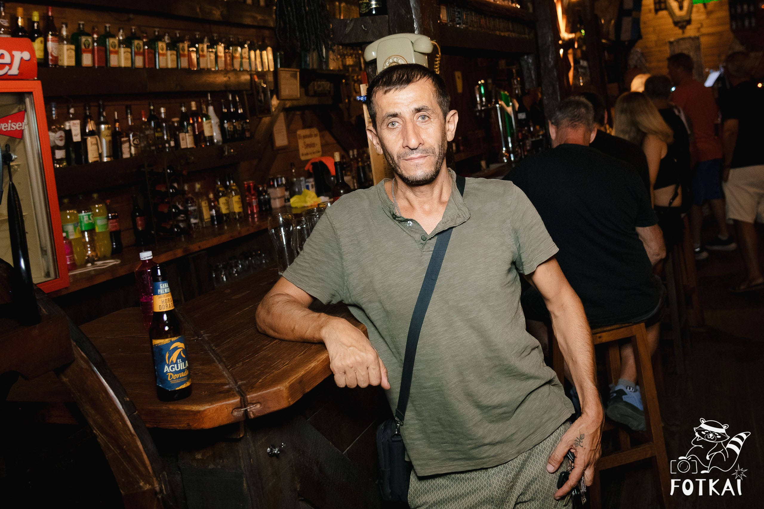 Santi Campillo en El Paso Rock Bar Torrevieja: Reportaje fotográfico 30.08.25 | FOTKAI