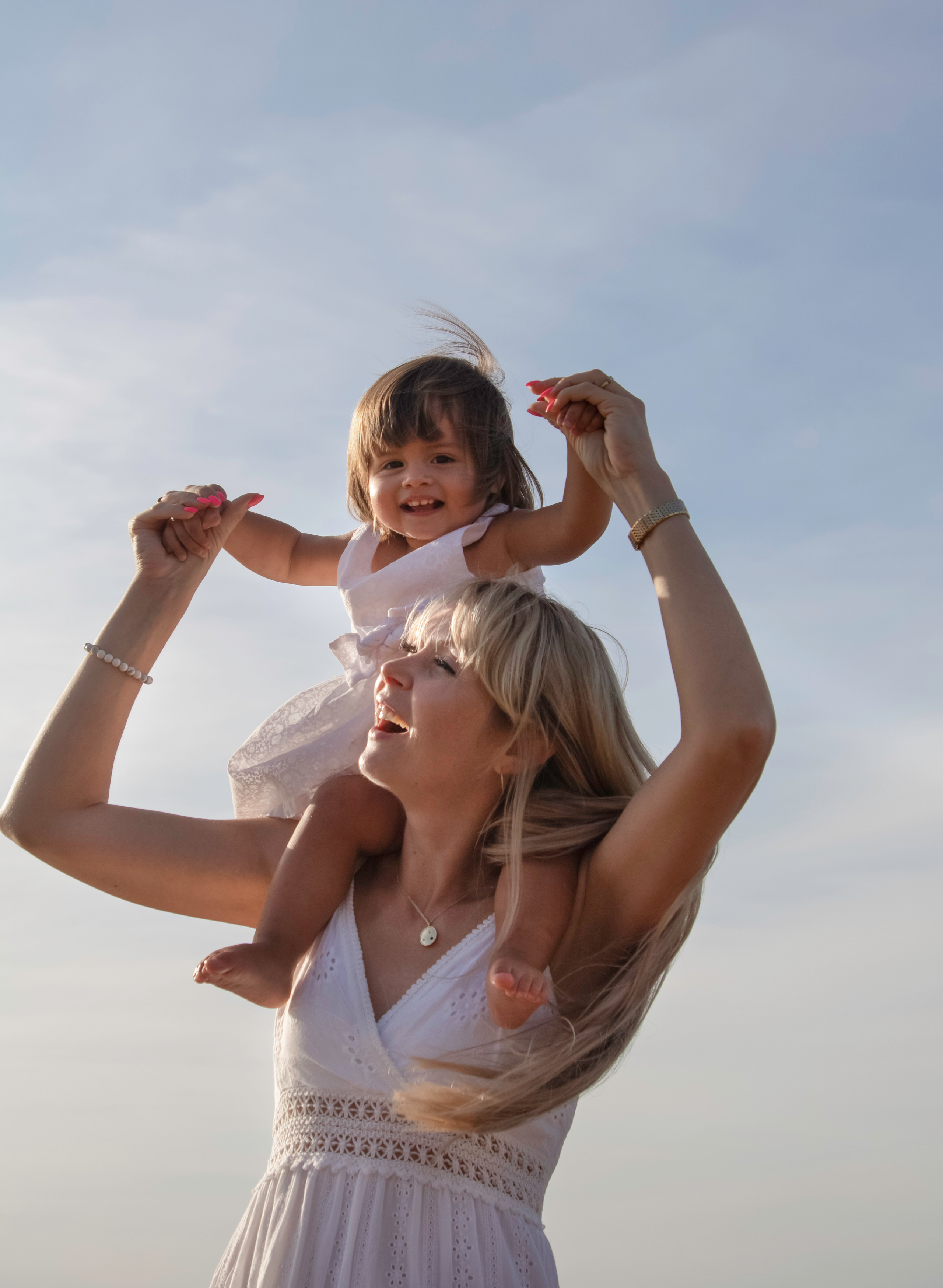 Photographe famille Biarritz séance portrait cote basque. Photographe de famille et mariage à Biarritz Marianna Portassau