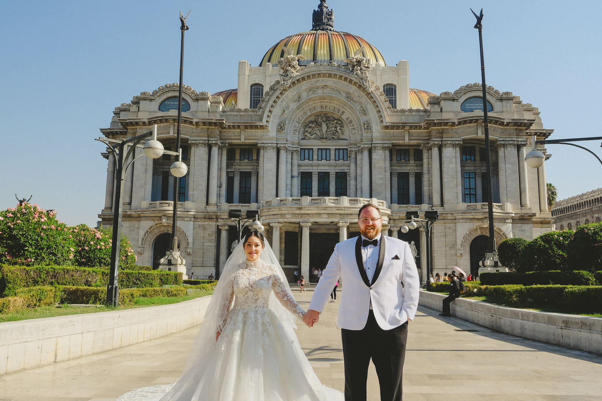 Isavira & Andrew. Wedding and family photographer in Mexico City