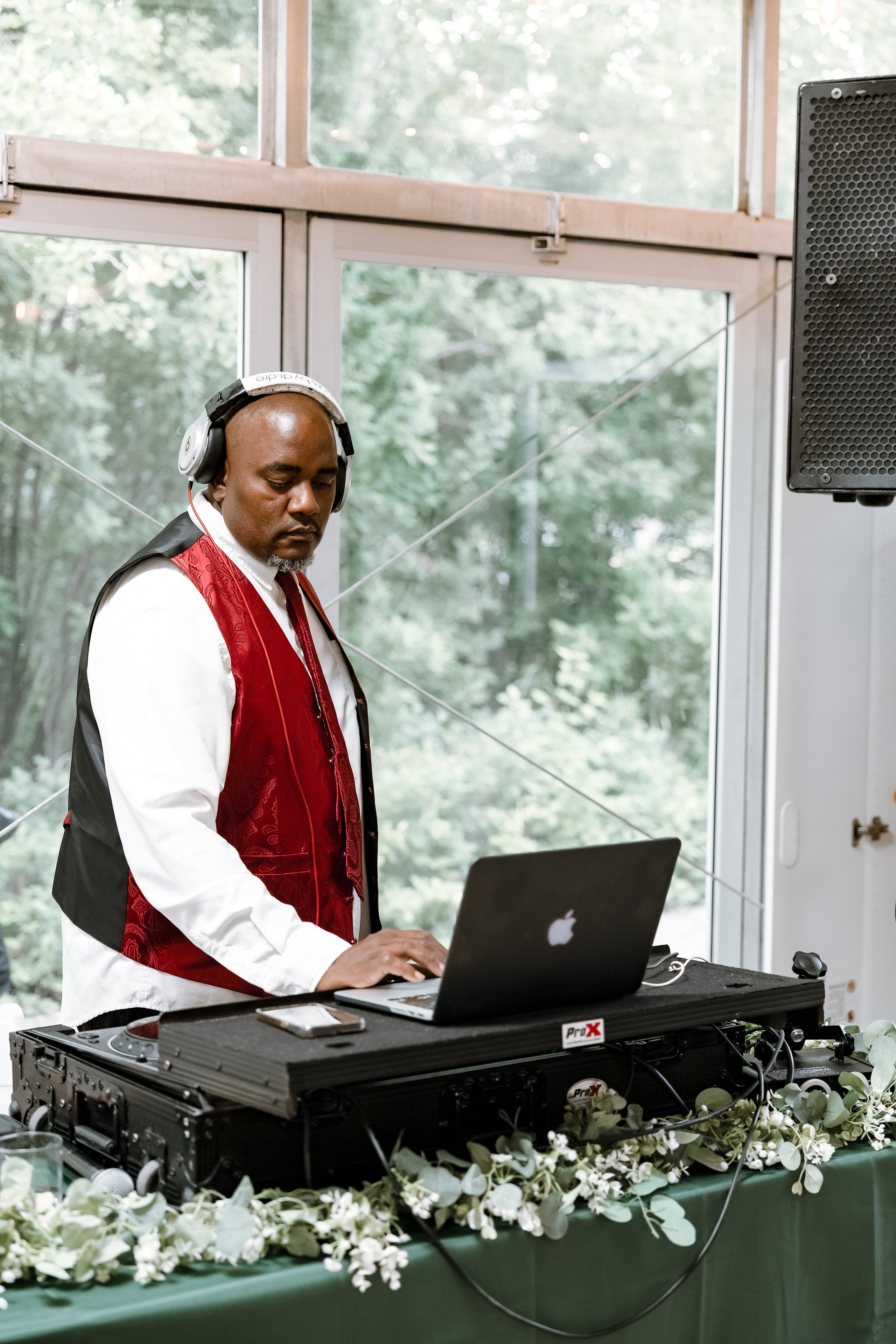 Joshua & Jessica. Photographer Stanislav Antonov