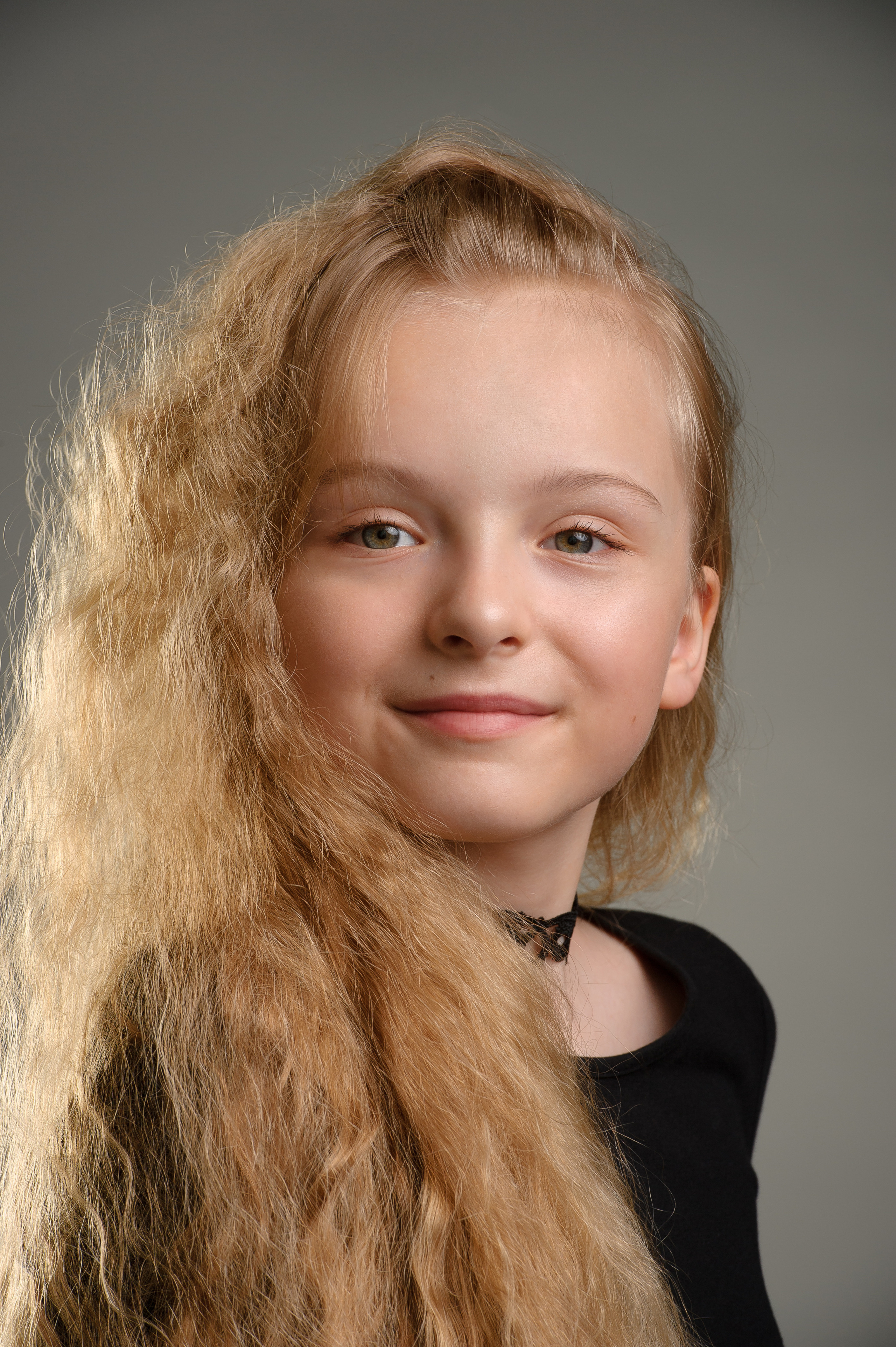 Студийный Портрет Яны. Семейный фотограф в Кишинёве THOMAS SHTIFT