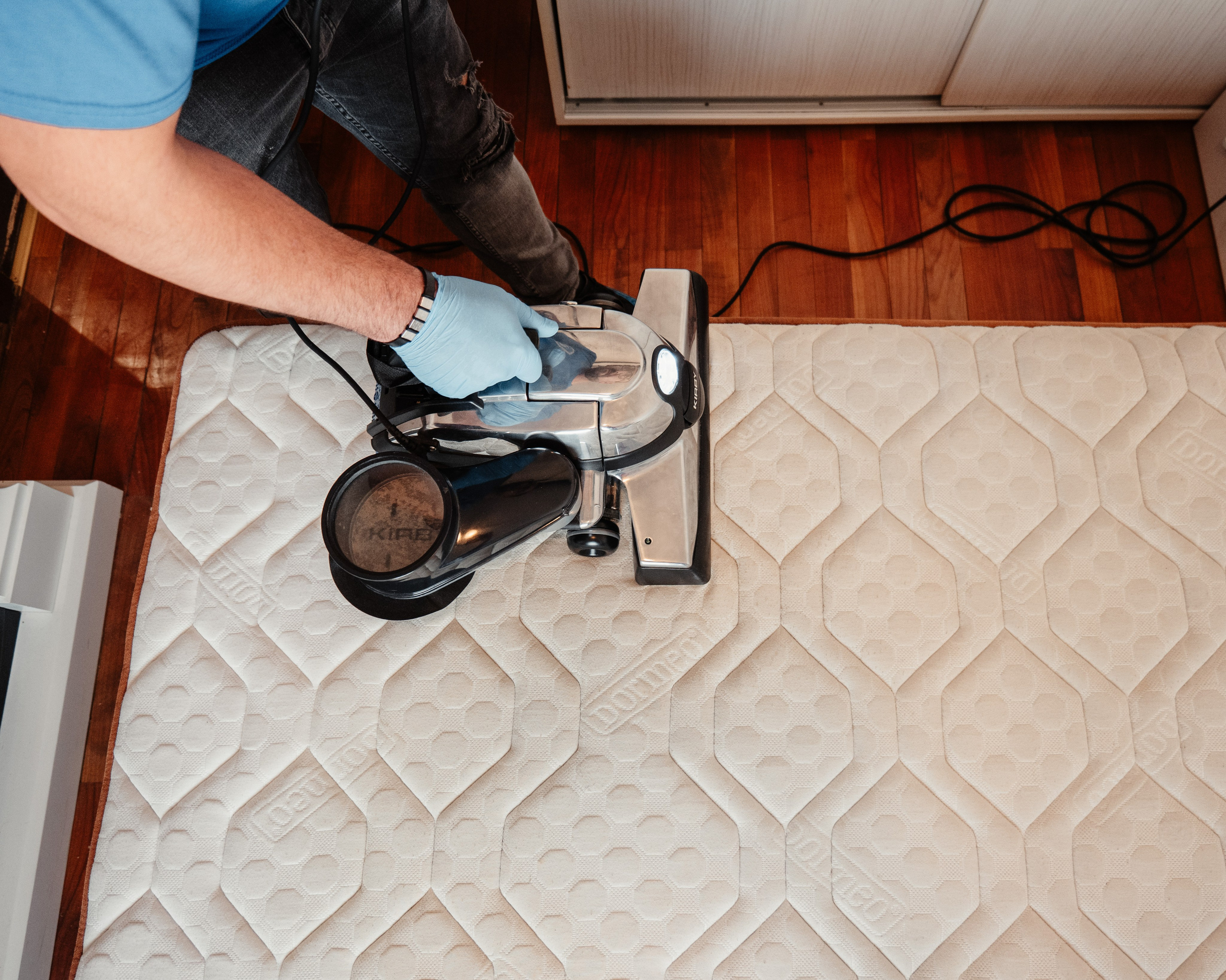 CLEVER CLEANING. Freesh Media Products