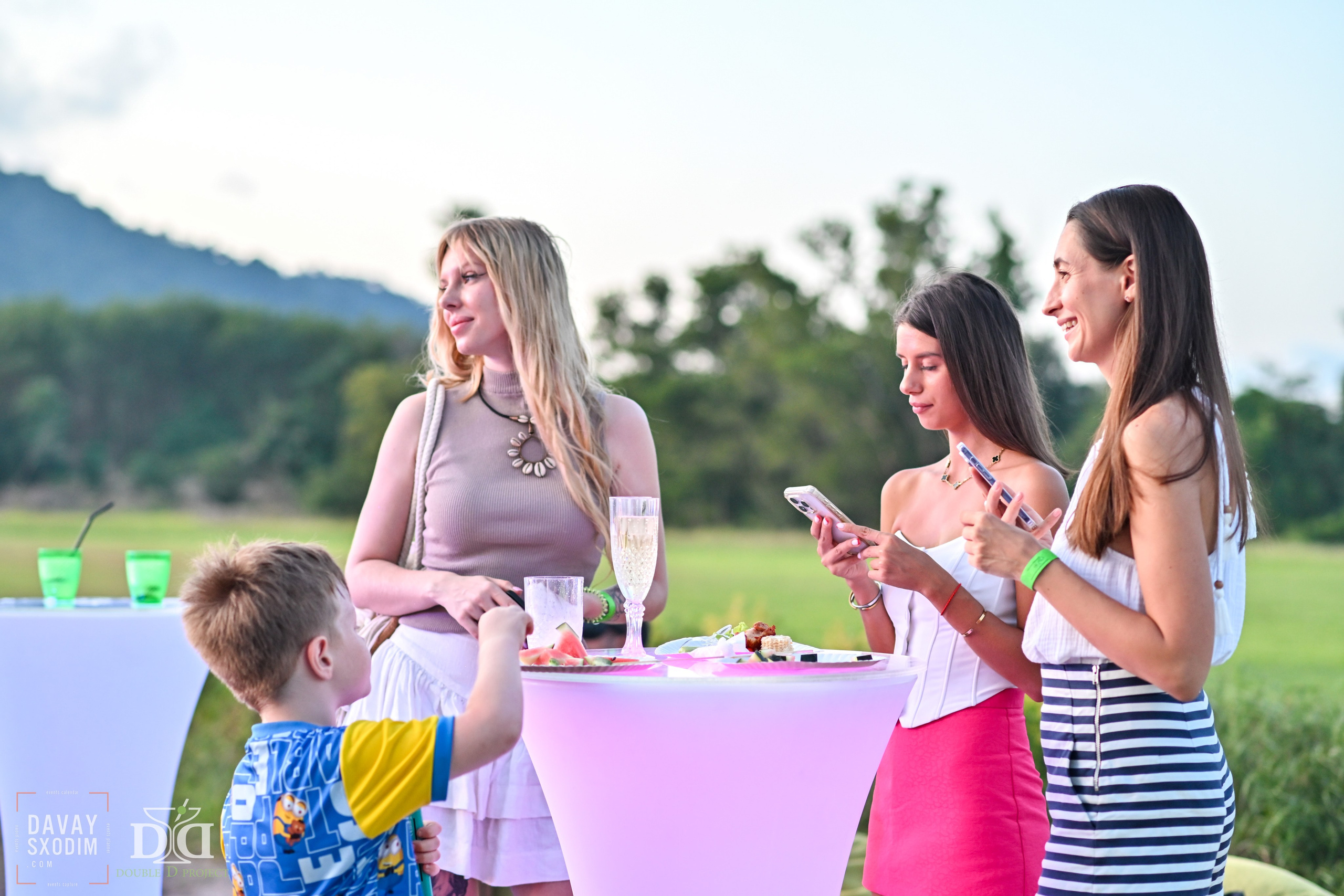 Вечеринка на аэродроме | Фоторепортаж | Афиша | DAVAYSXODIM.com PHUKET. АФИША|ФОТОРЕПОРТАЖИ|ИВЕНТЫ|ПХУКЕТ