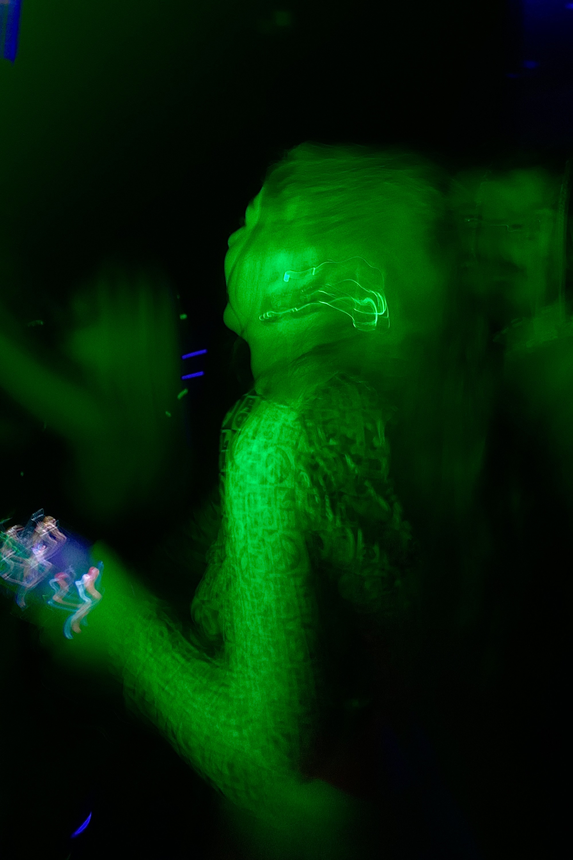 NIGHTLIFE. Versoluna