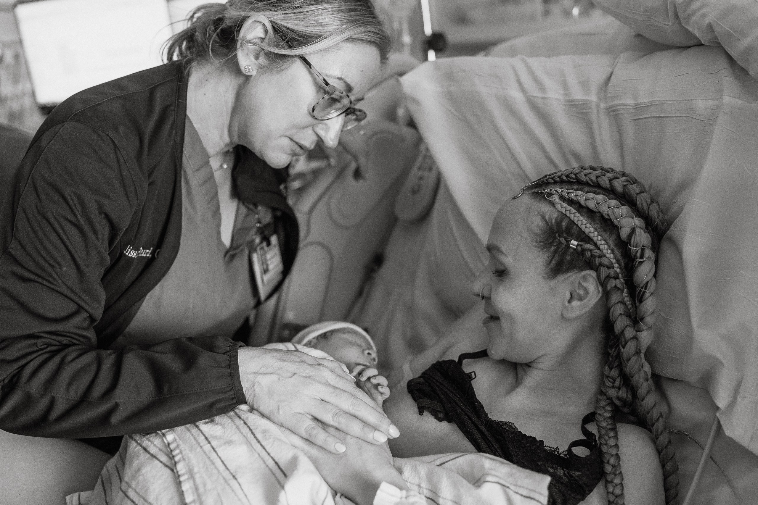 Hospital Birth Photography. Alisa Tant — Family and newborn photographer Bucks County, Montgomery county, Philadelphia, NJ