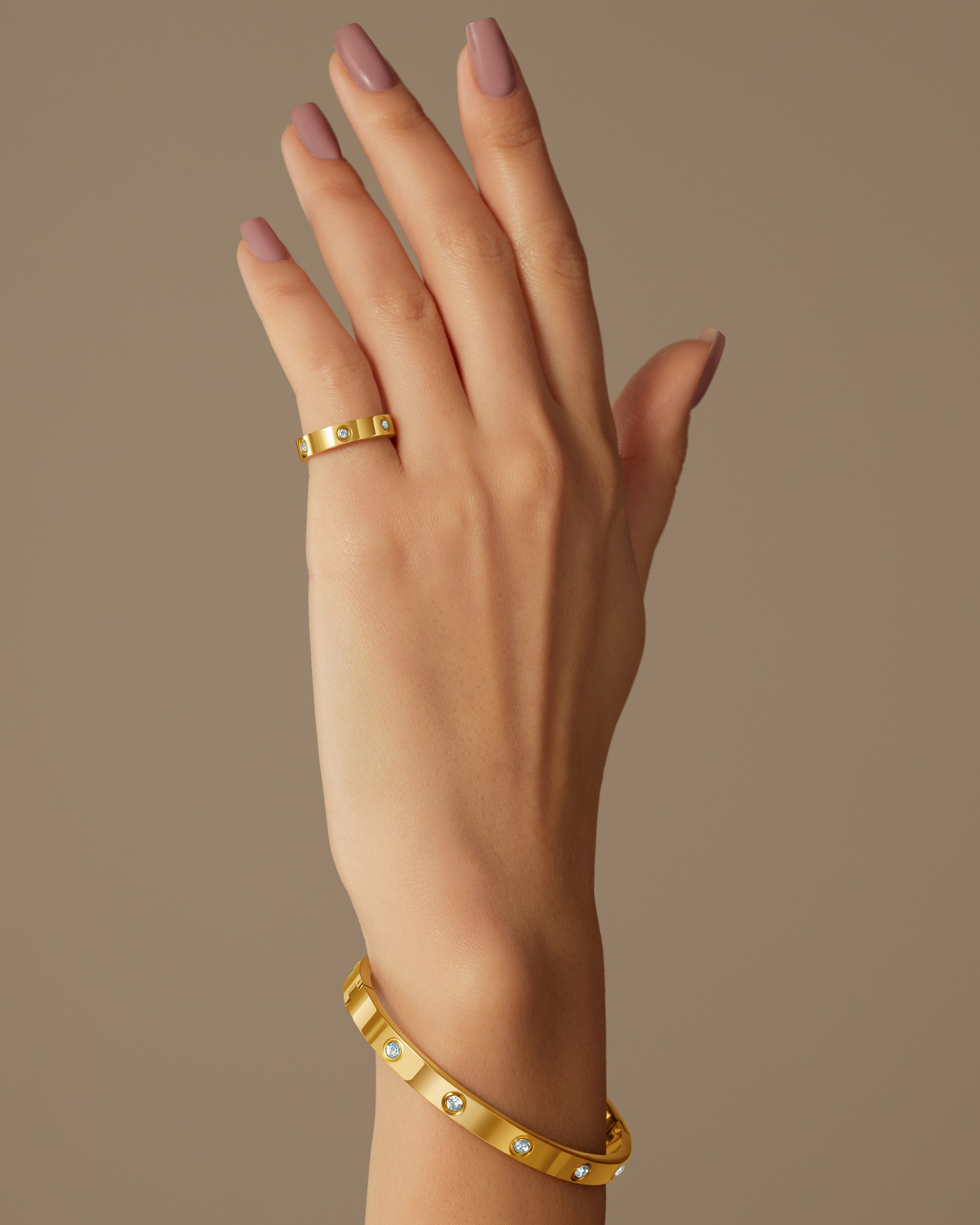 Professional Jewelry Retouching Services. Retoucher Available Worldwide, Product Photographer in Georgia, Batumi Aliaksandra