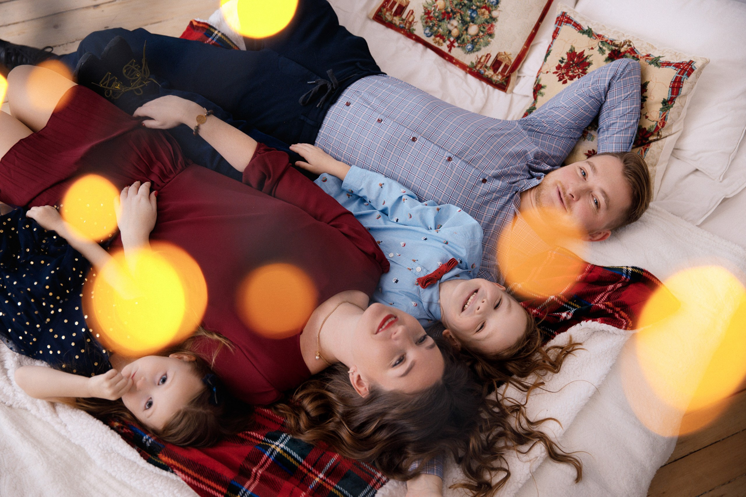 Christmas and New Year photo sessions in Riga, Latvia in studio. Evgeny Timofeyev | Wedding & Content photographer and videographer