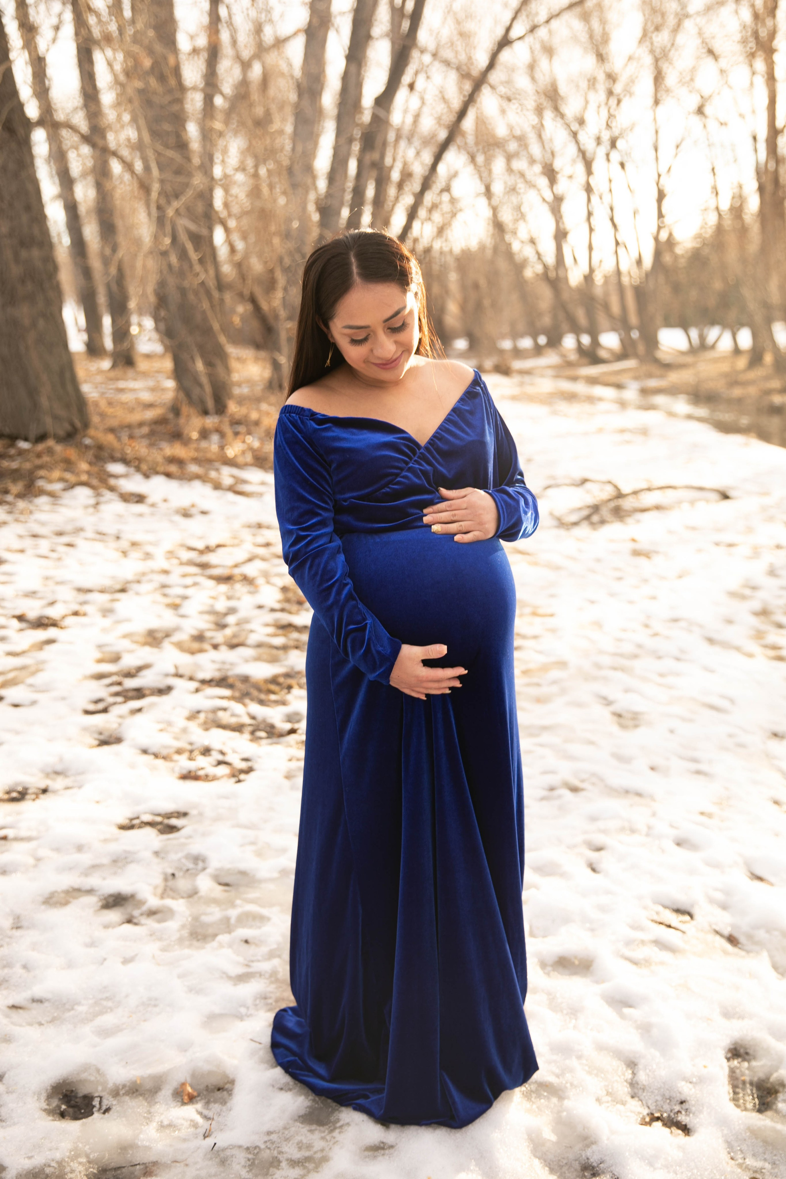 Maternity Photos — Confederation Park — Dulce. Fotografía accesible en Calgary