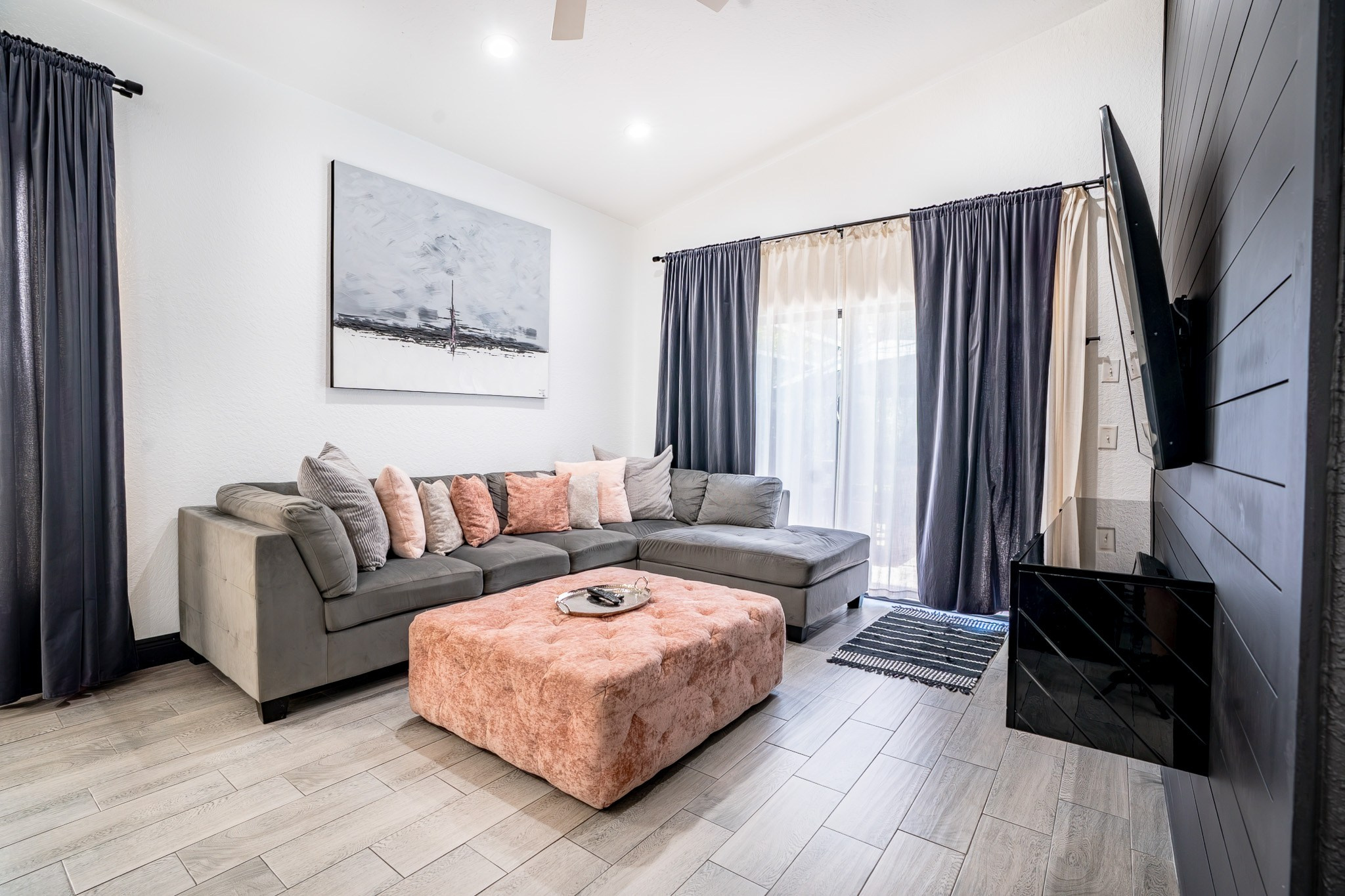 Airbnb: Real Estate 03. Welcome to my video and photo world!