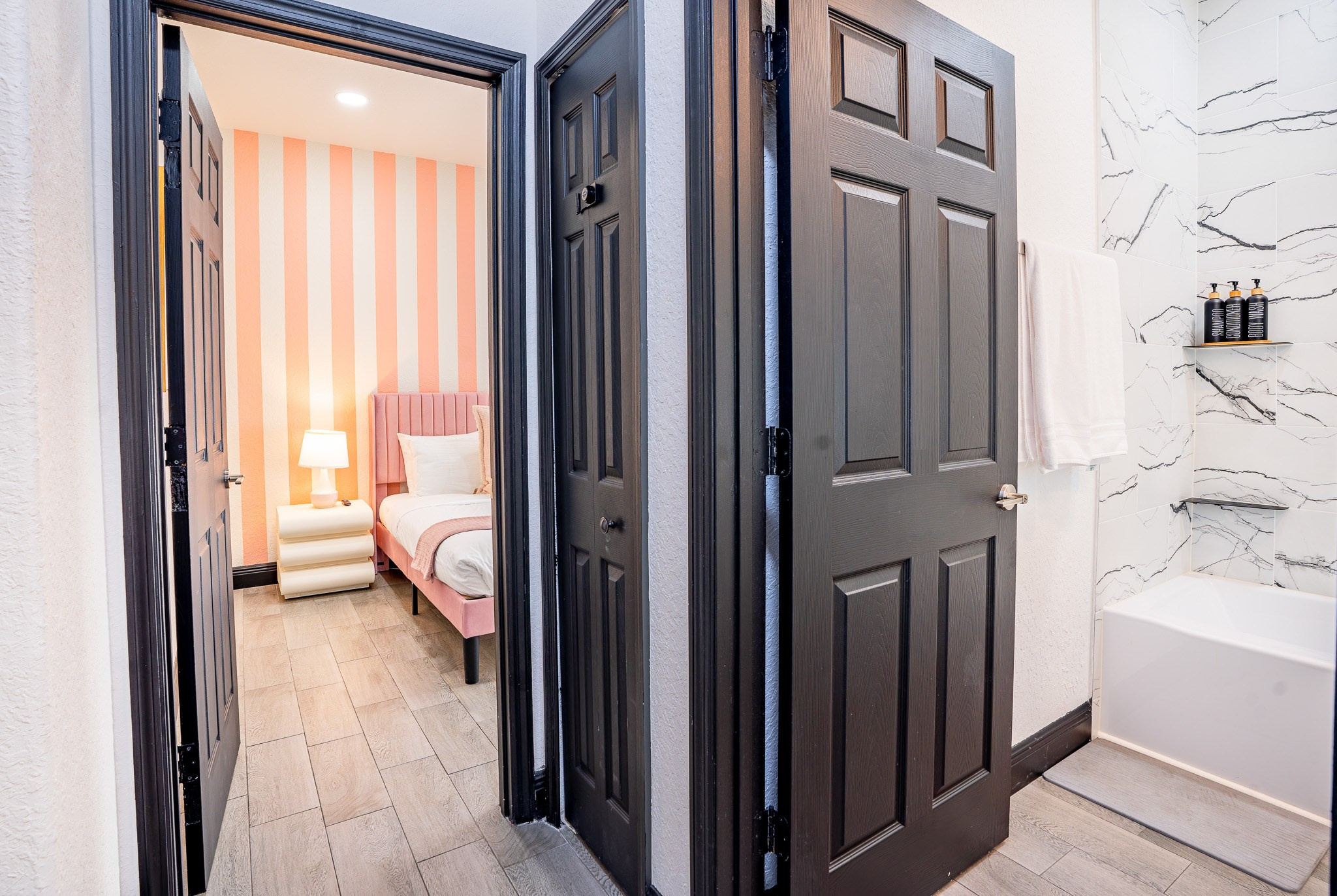 Airbnb: Real Estate 03. Welcome to my video and photo world!